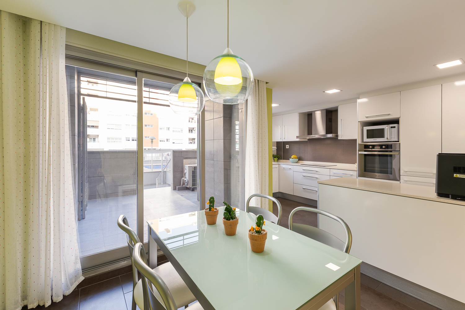 Exclusive triplex with private patio, pool, and garage in Benicalap