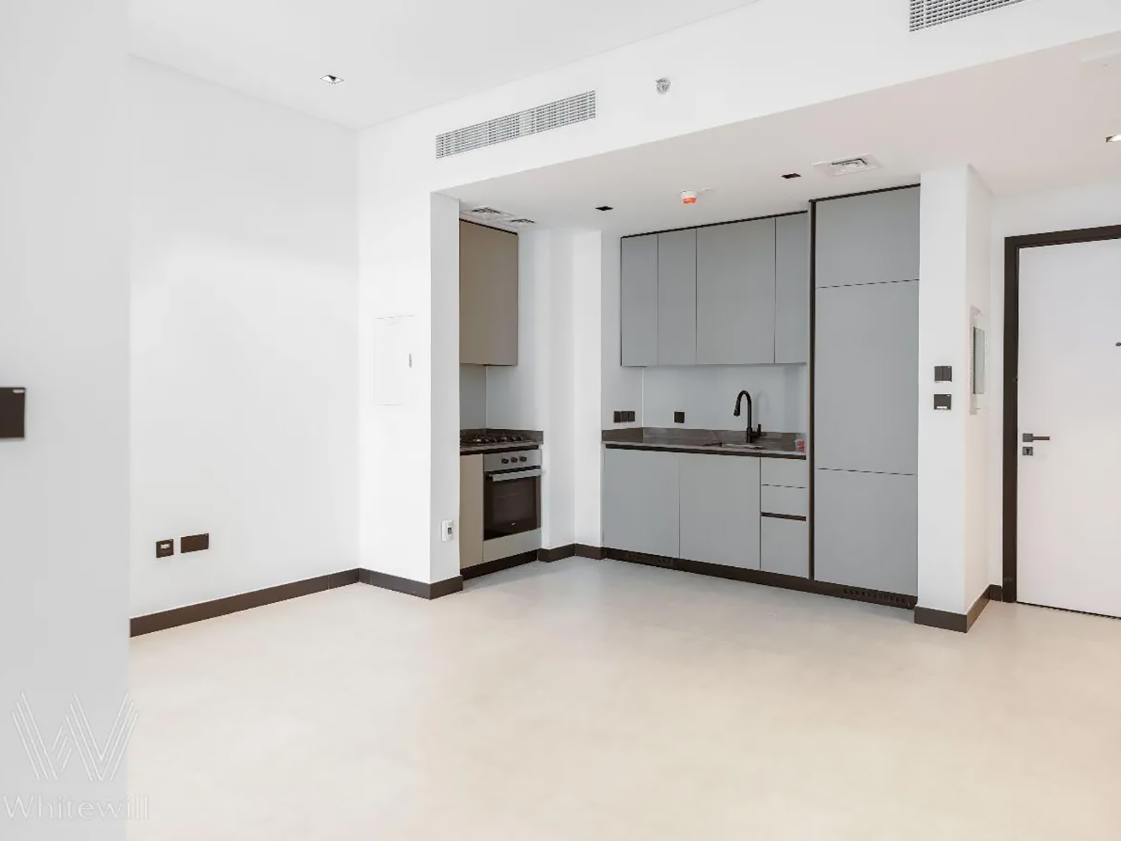 Canal View | Luxury Living | Vacant