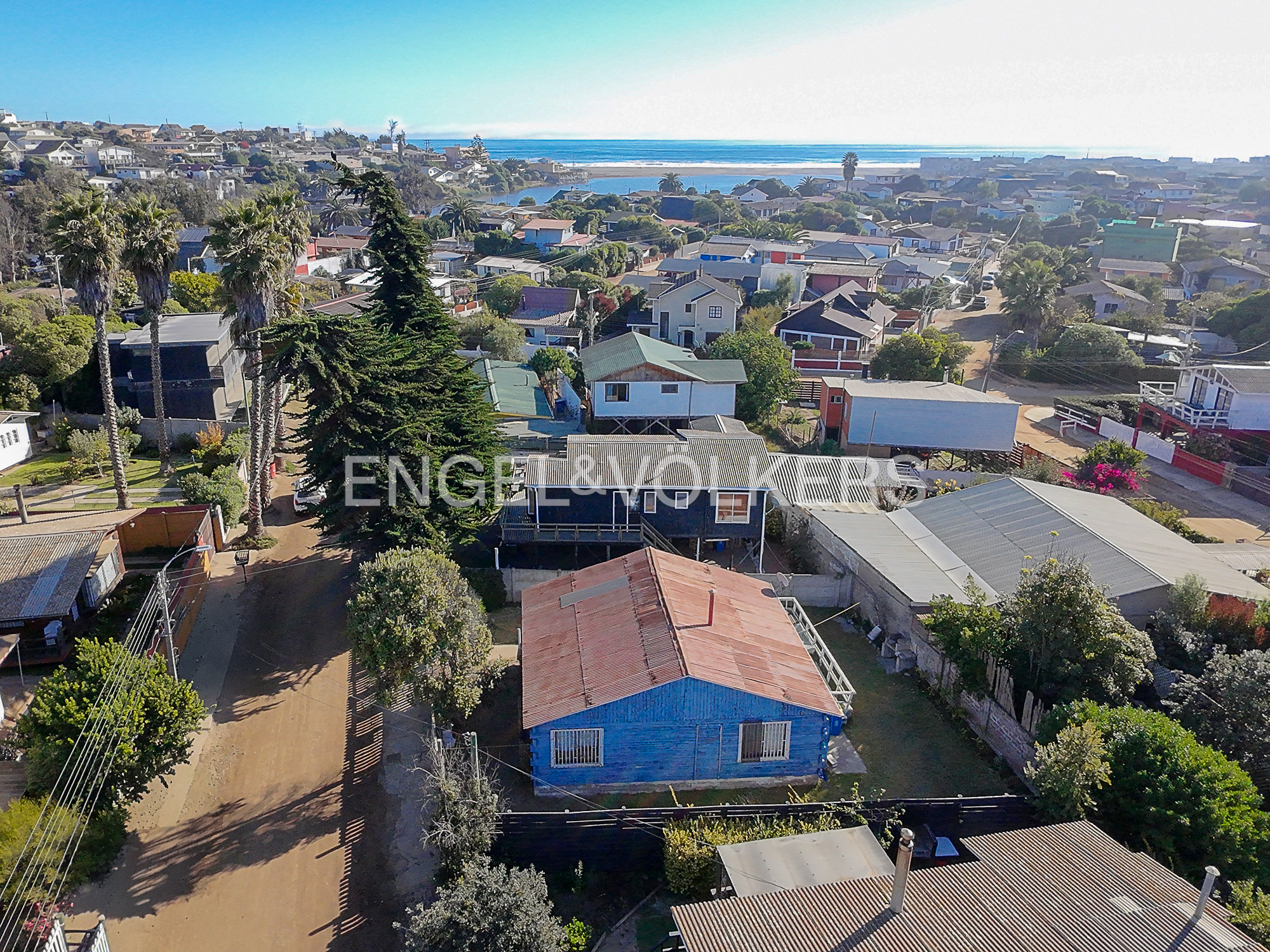 Se vende sitio/casa en La Laguna