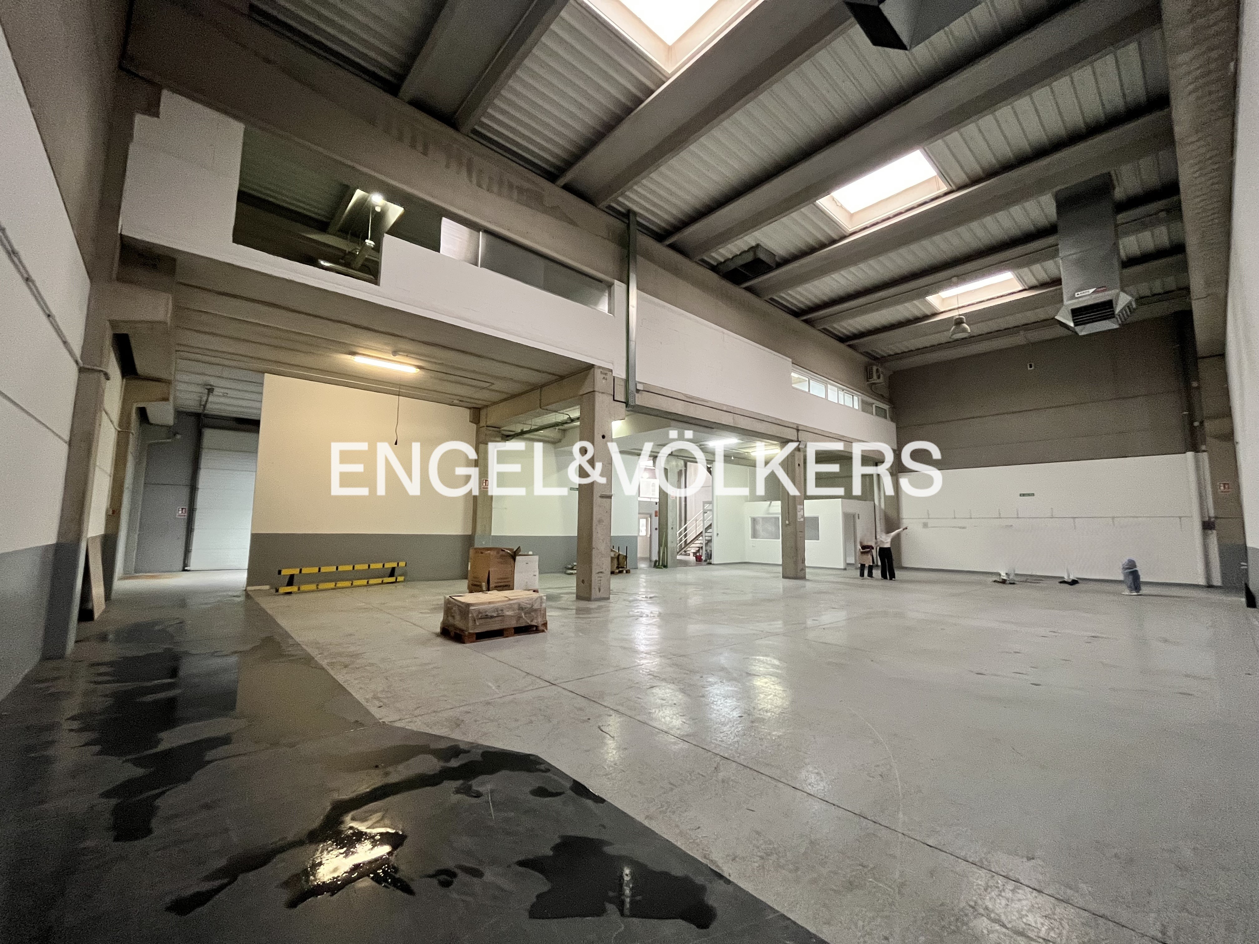 Nave Industrial en Alquiler en Montornés