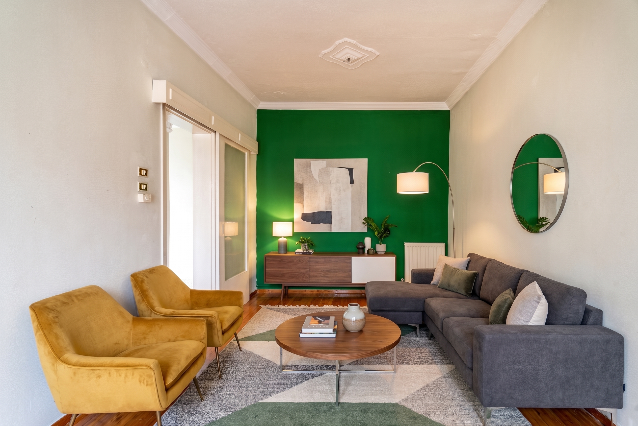2 bedroom apartment in Polichni [KI-modifiziert]