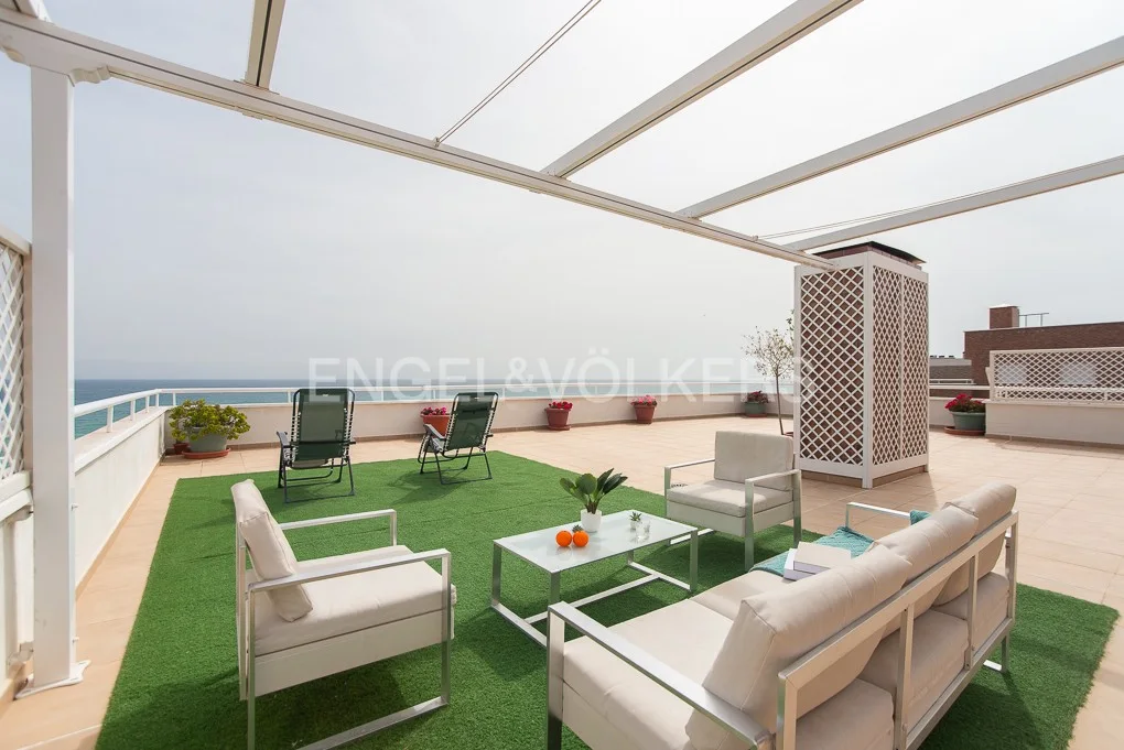 Apartment on the seafront with a spectacular terrace in Oropesa del Mar