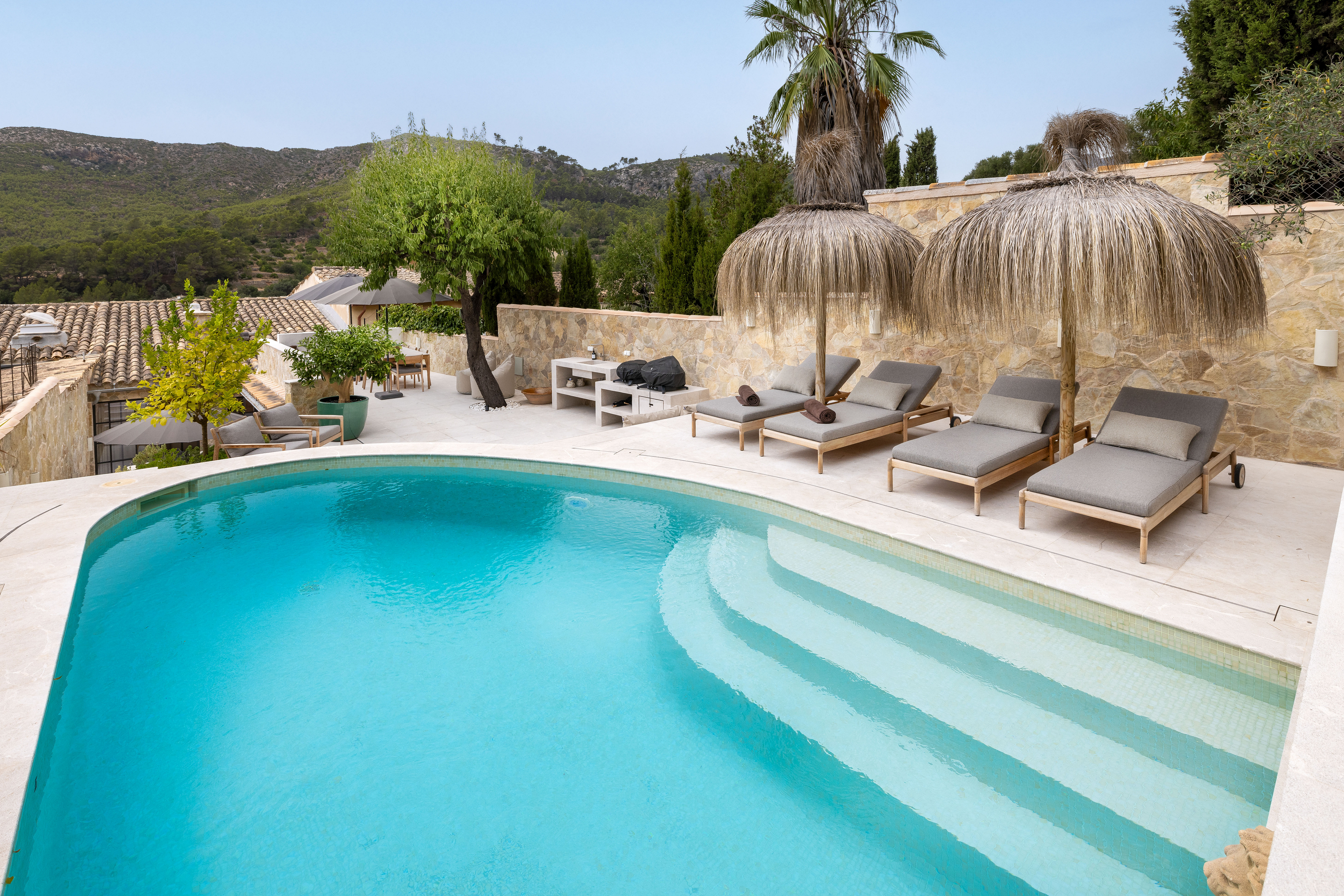 Fully renovated townhouse with roof terrace and pool near Andratx town center
