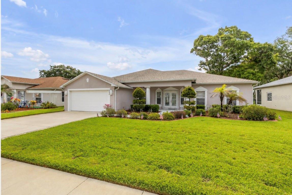 Florida Living with Scenic Views