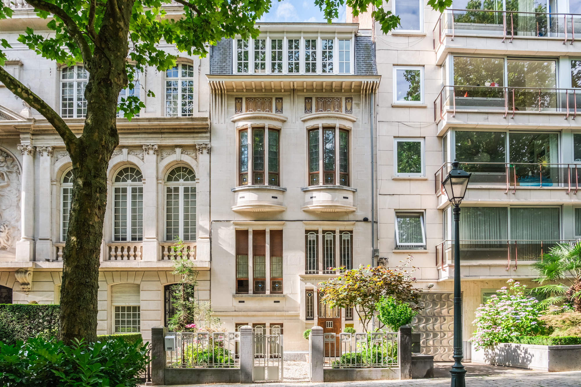 La Maison Dewin, Un Chef-d'œuvre Art nouveau classé avec piscine intérieure