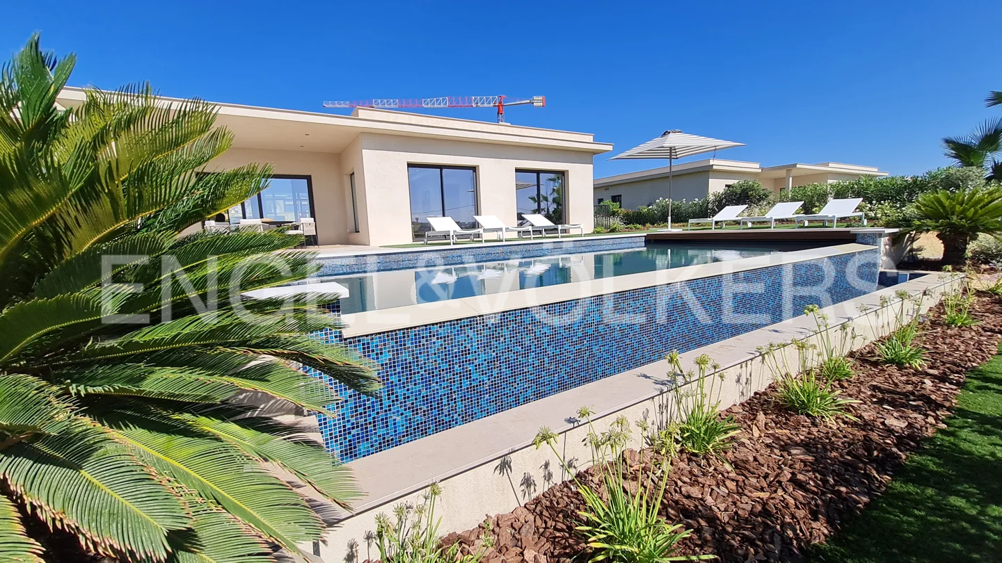Luxury villa with pool and hammam in Faro