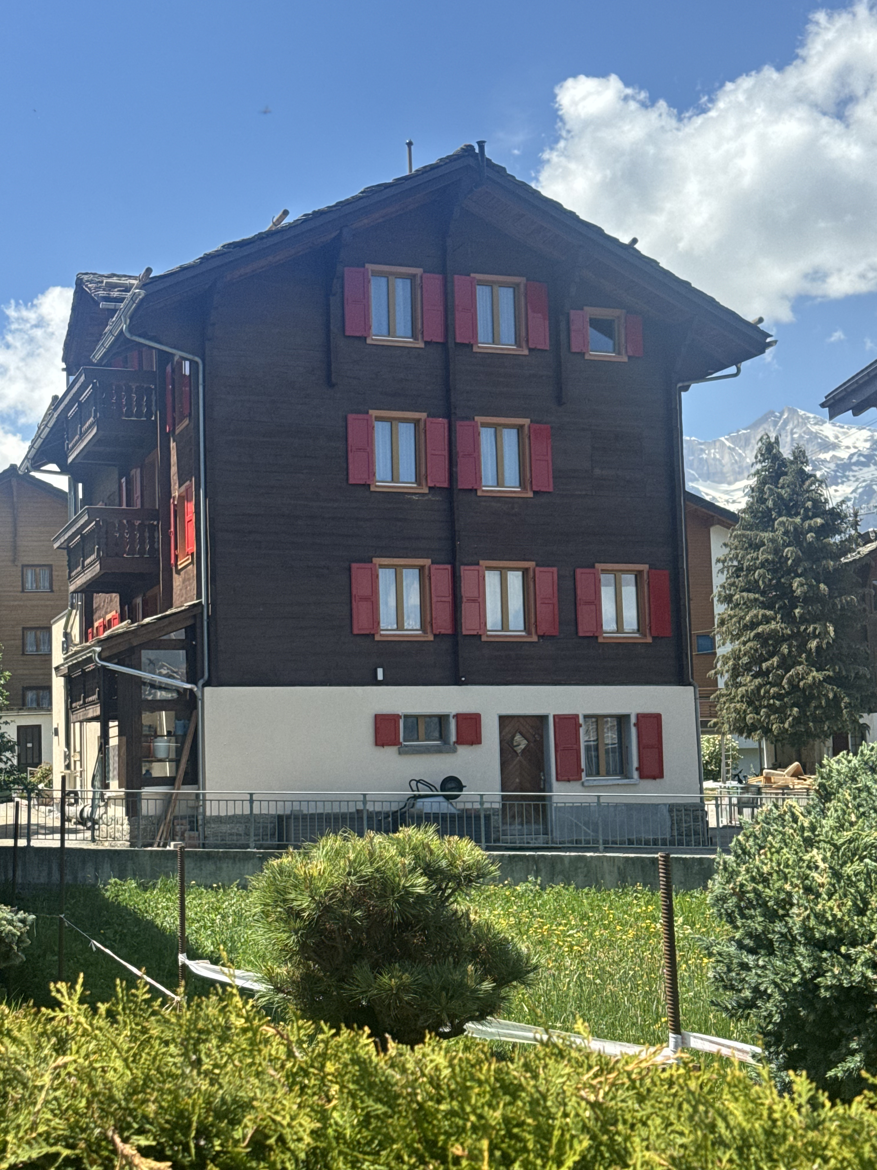 Central MFH with 4 apartments