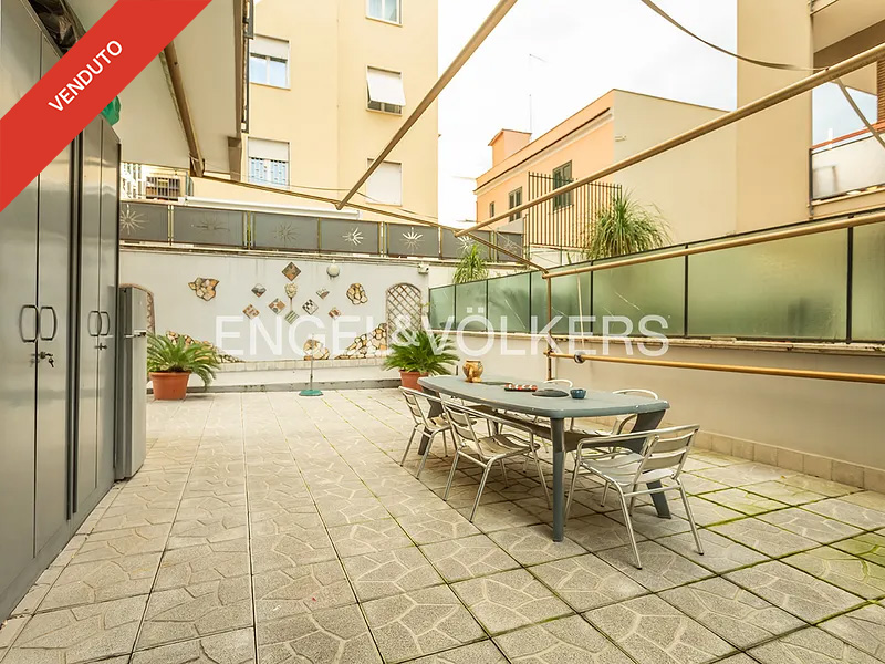 Three-room apt with large outdoor space in Appio Latino area