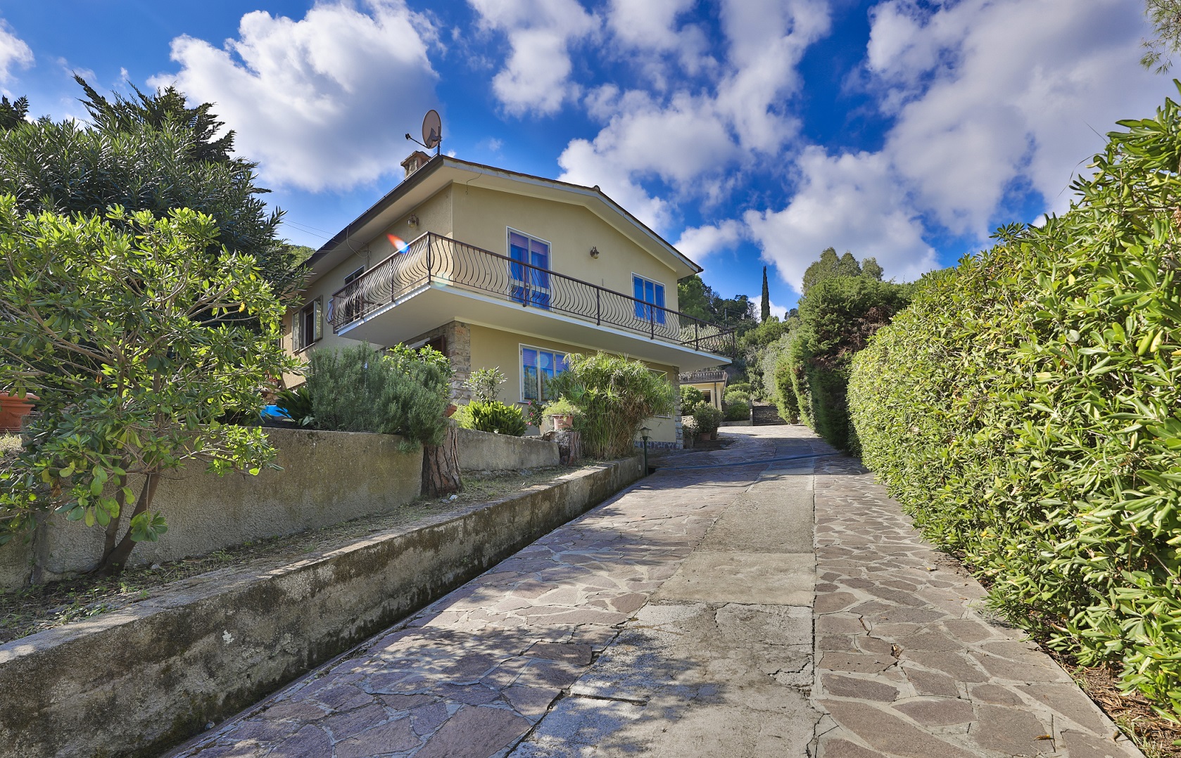 Portoferraio: Spacious interiors and panoramic views