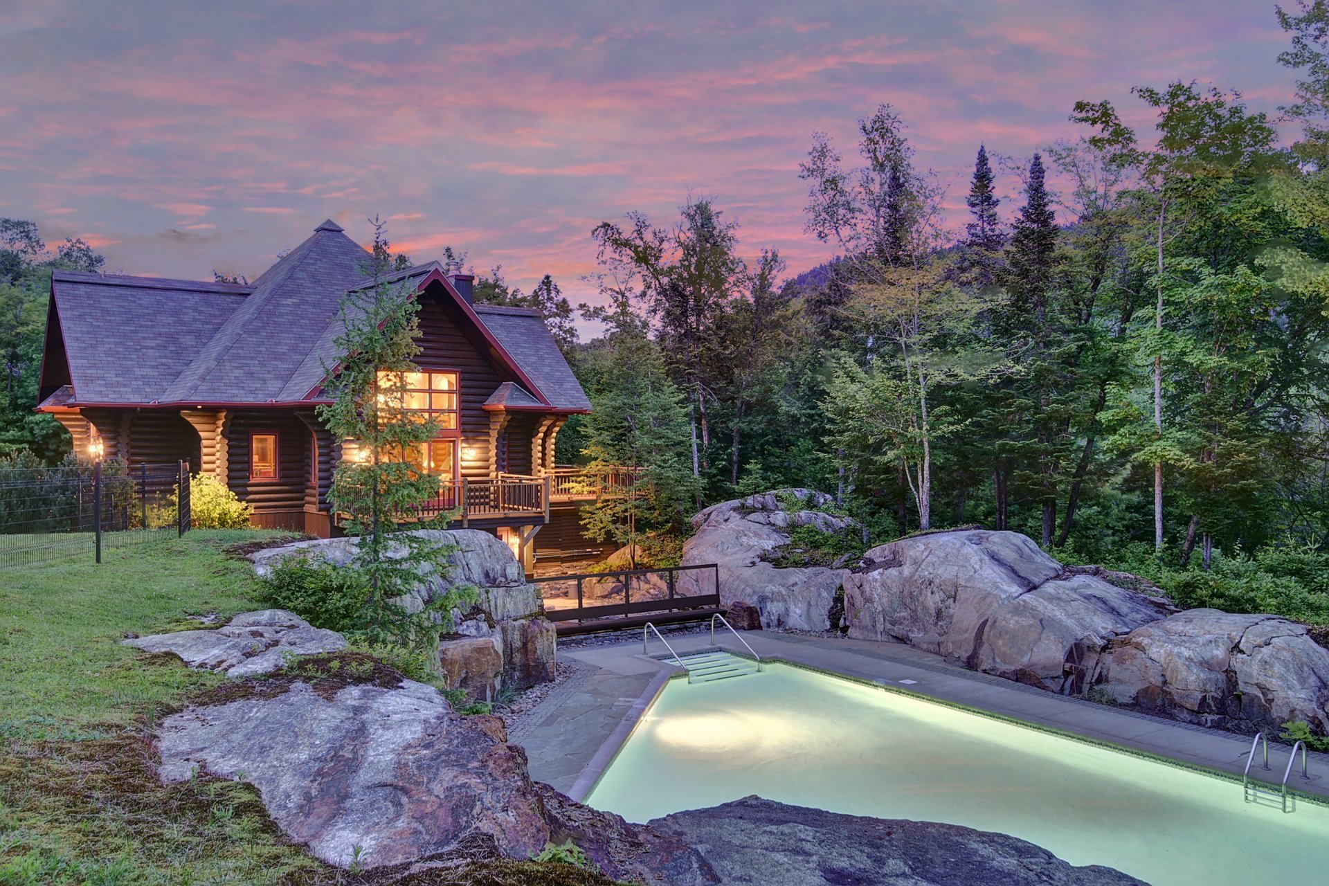 Clubhouse and unique estate of 488 acres in the Laurentians
