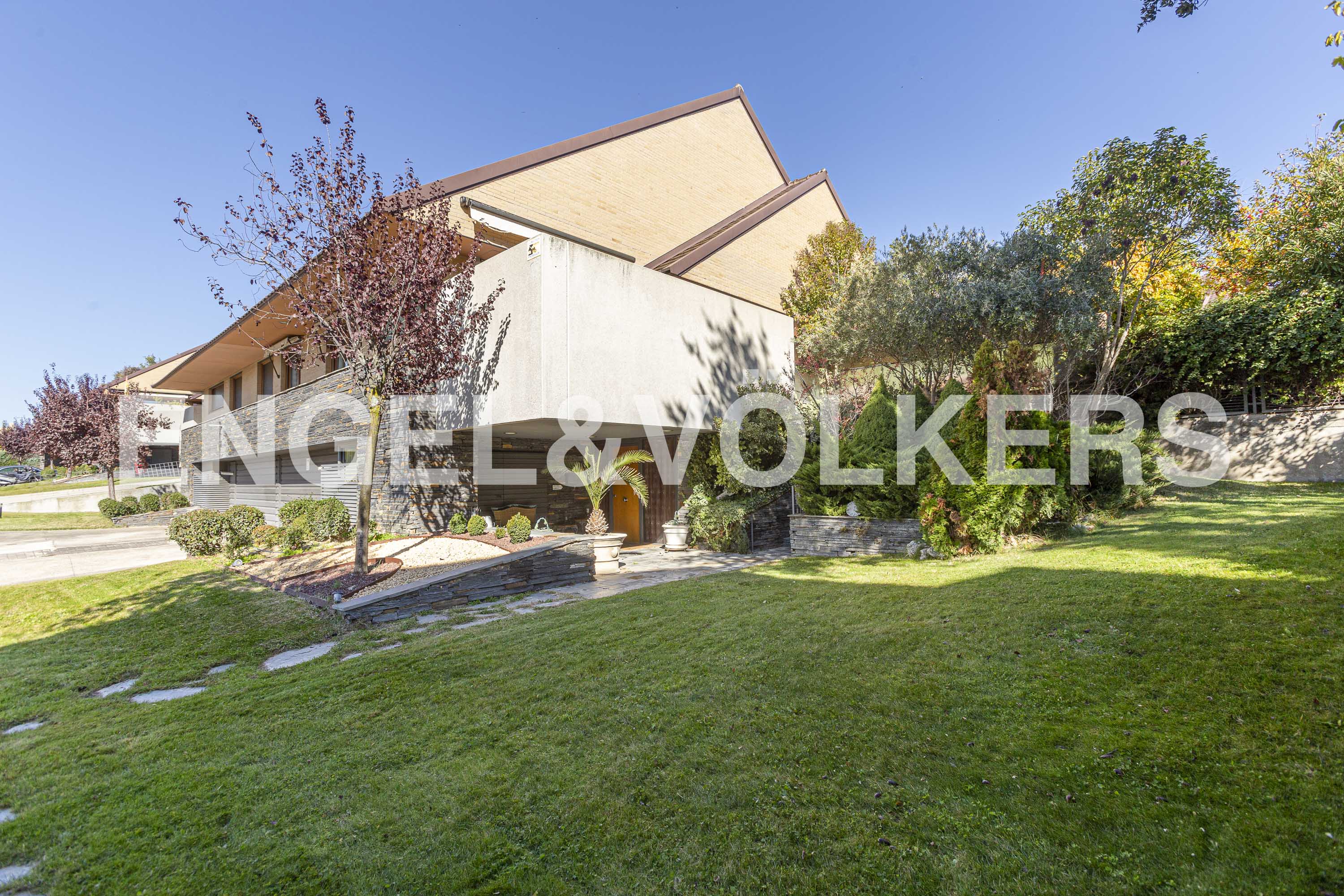 Magnificent  house with huge garden in a gated community.