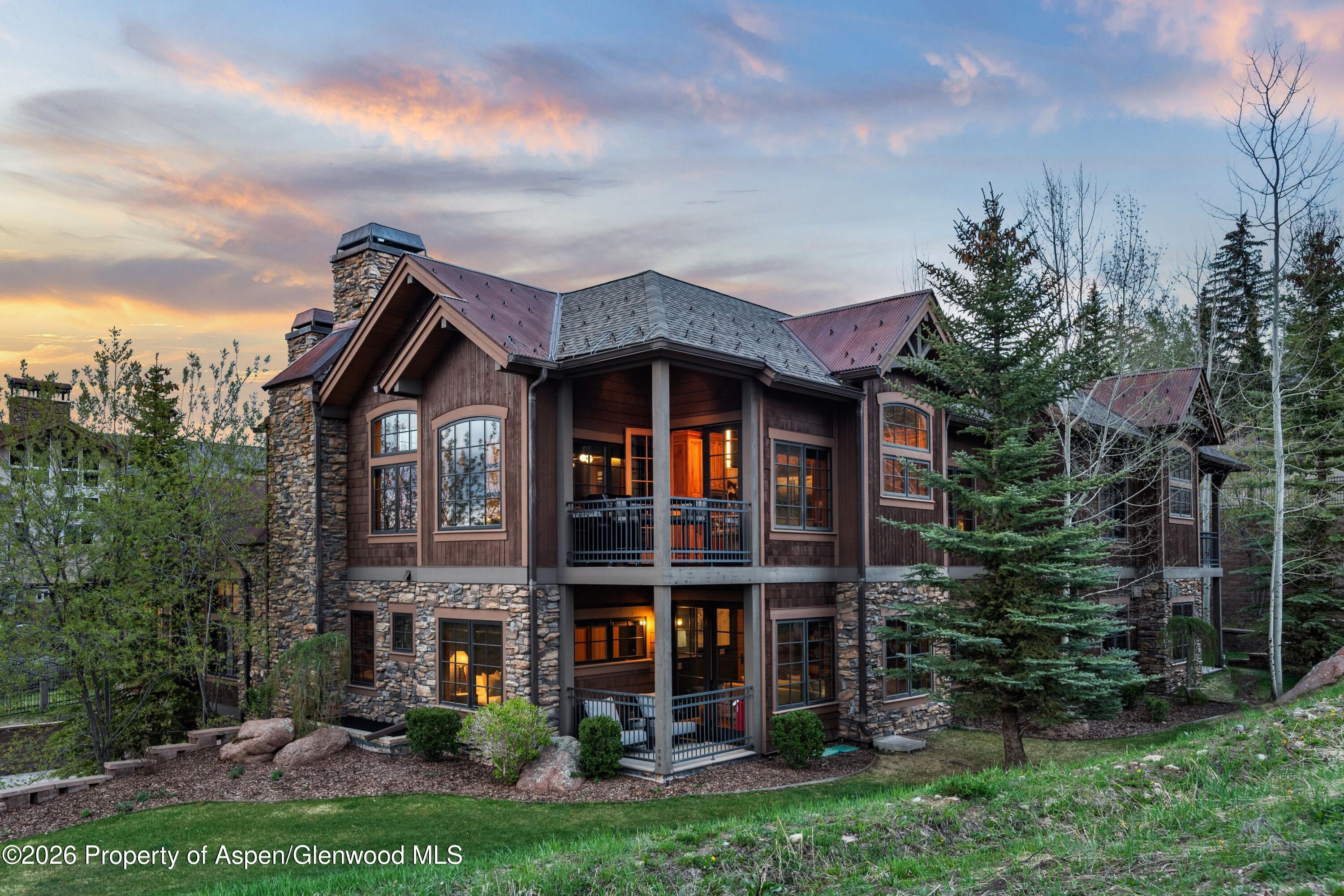 Turnkey Co-Ownership Home  with Ski-in/Ski-Out  Access