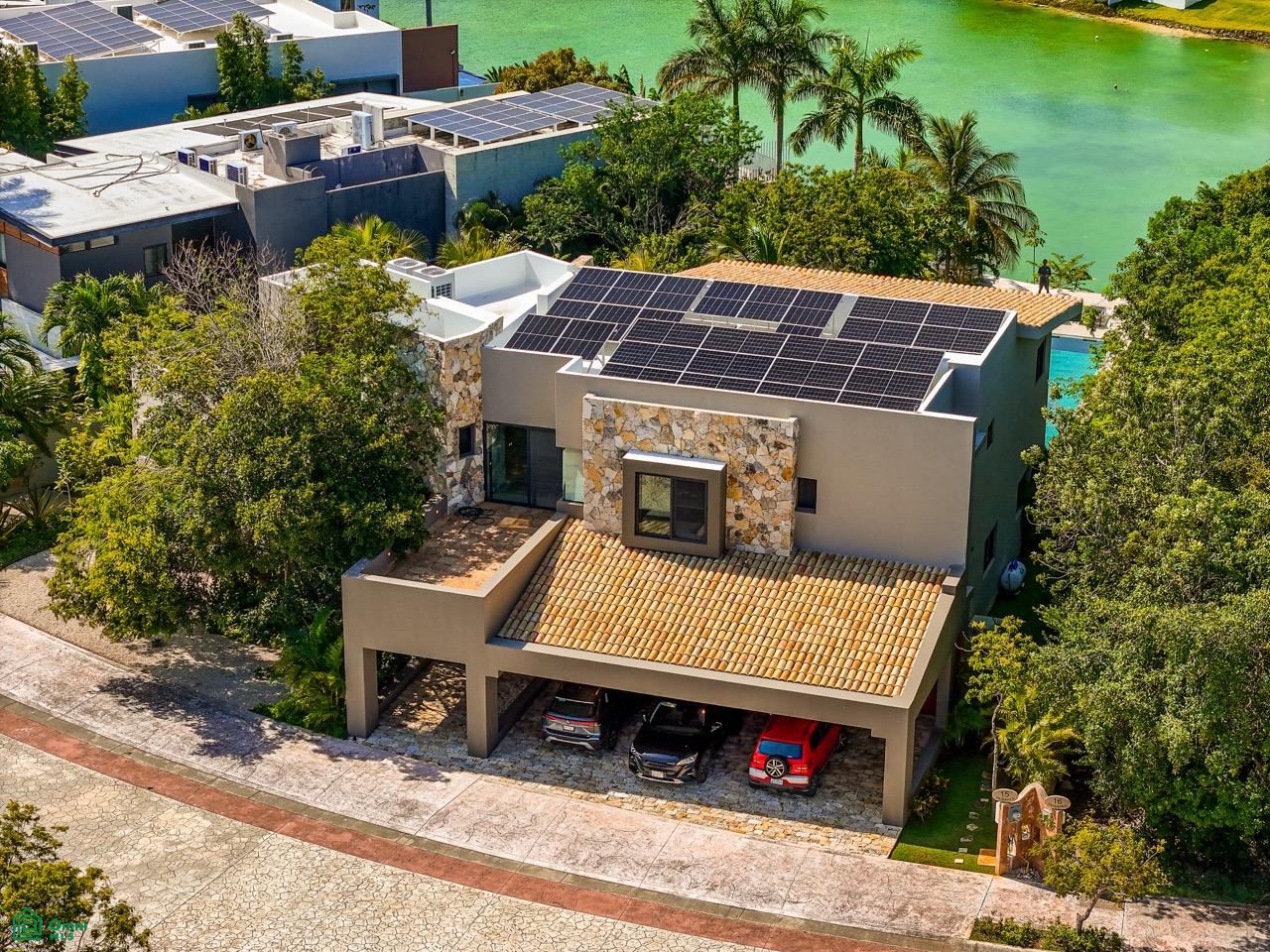 Luxury Lakefront Villa in exclusive community Lagos del Sol