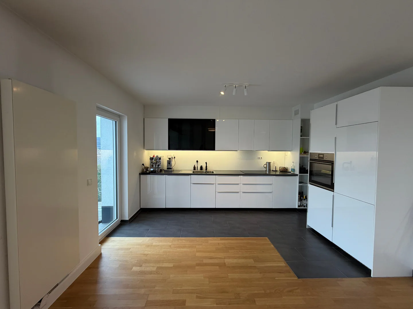 Stilvolle 3-Zimmer-Wohnung mit Panoramaterrasse in Bestlage am Siegener Giersberg - Foto 4