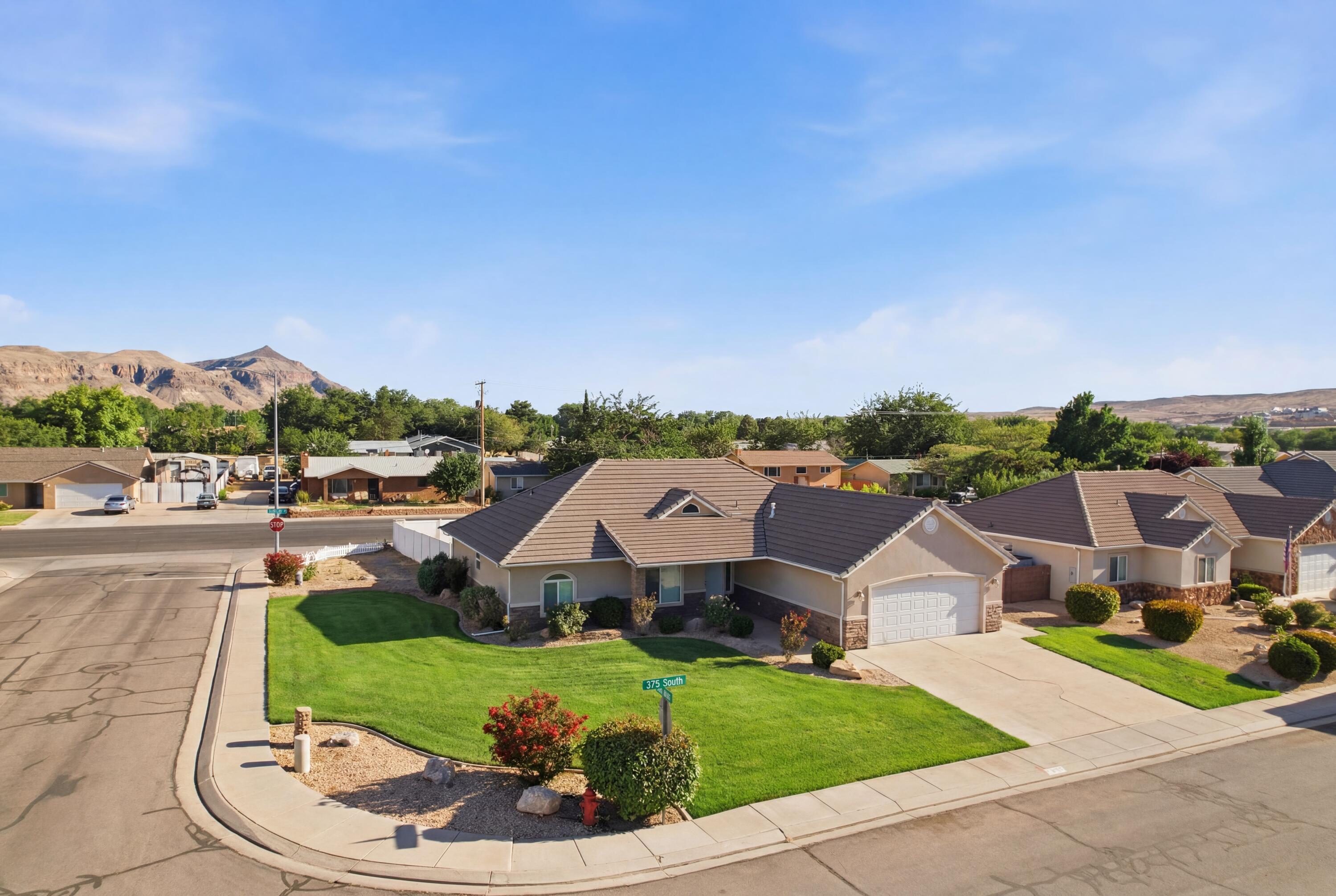 Serene corner lot with total HOA freedom