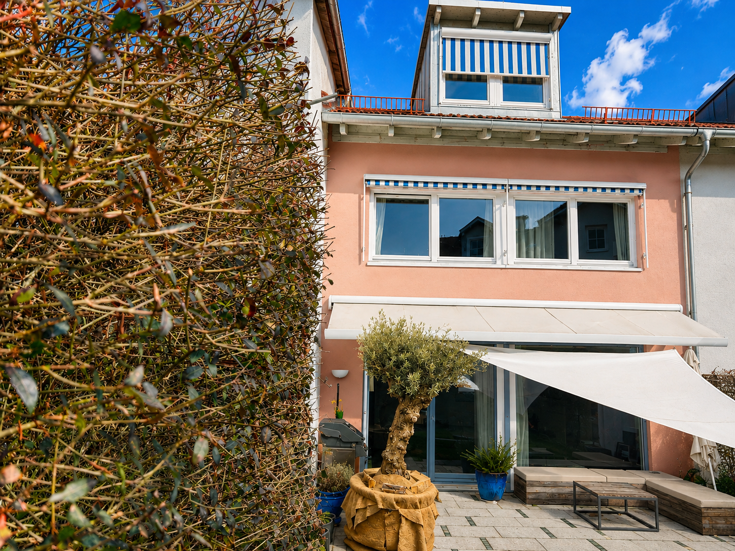 Stadtnah & familienfreundlich - modernes Reihenmittelhaus mit außergewöhnlichem Platzangebot