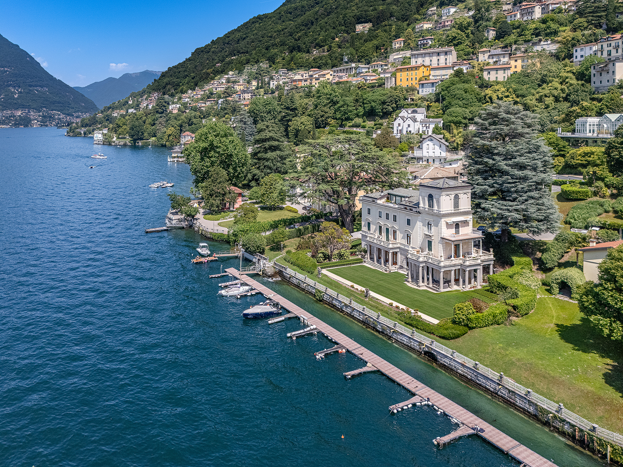 Exklusives Apartment direkt am See in der Villa Cademartori