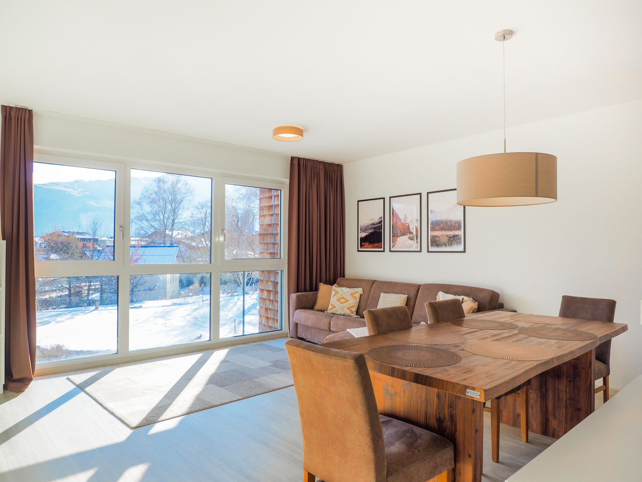 Stylish flat with mountain views and tourist use