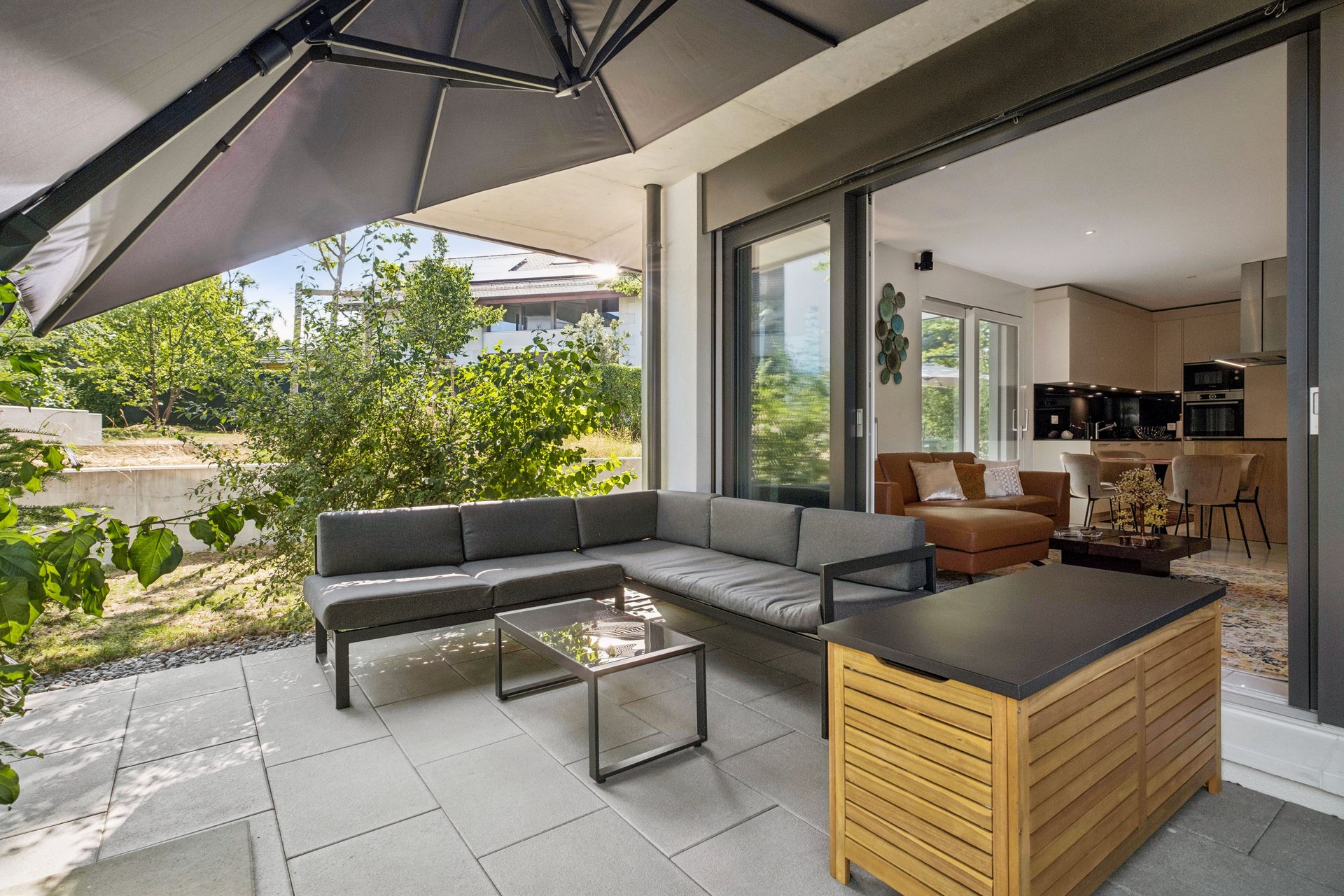 High-end furnished apartment with large private garden