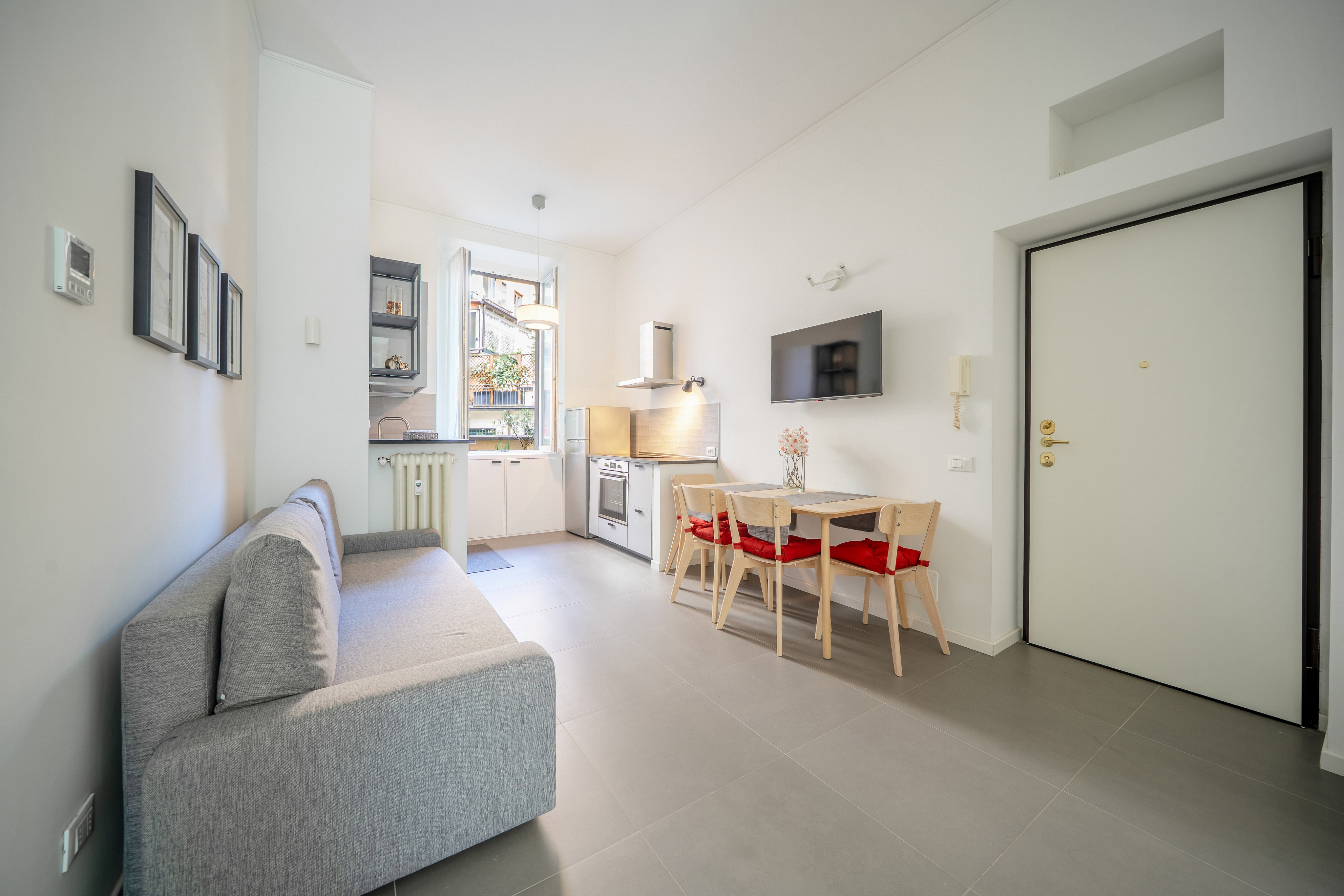 Delightful one-bedroom flat ready to move in Porta Romana