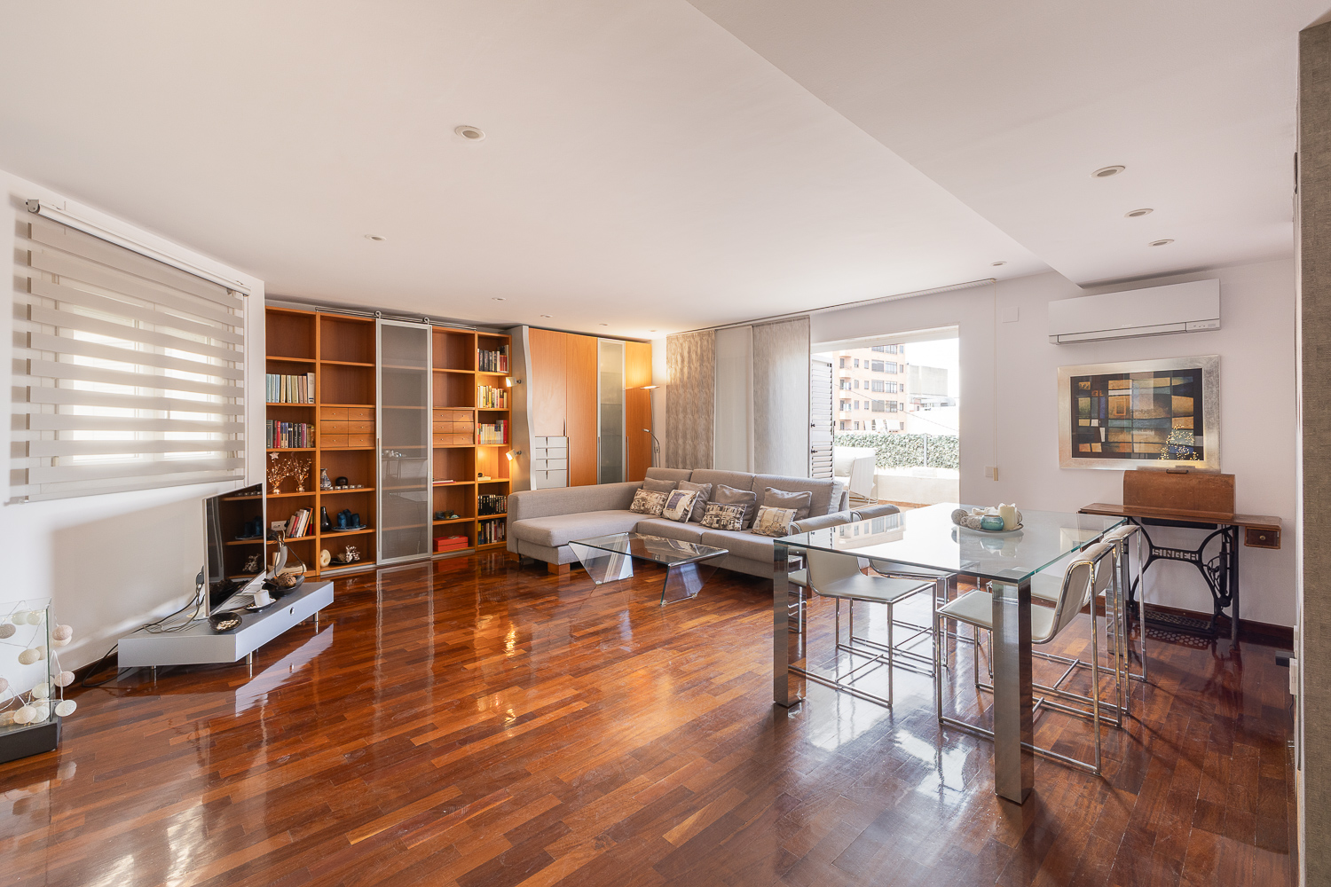 MISLATA’S MOST EXCLUSIVE PENTHOUSE: 251 m² TRIPLEX IN THE CITY CENTER WITH TOTAL PRIVACY AND TERRACE