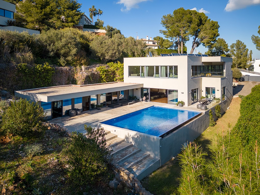 Luminosa villa con privacidad en Son Vida