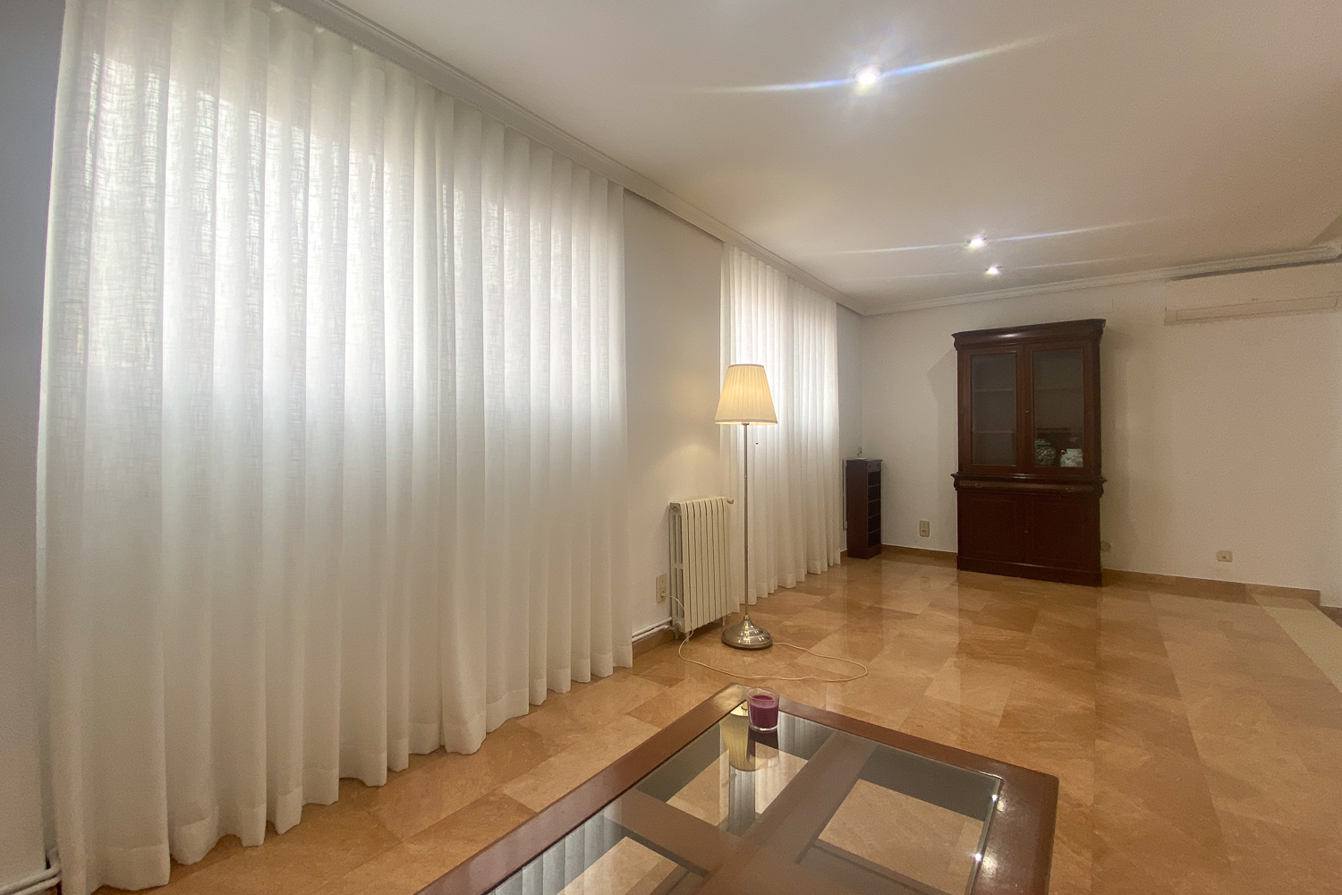 Sunny apartment next to Turia Gardens
