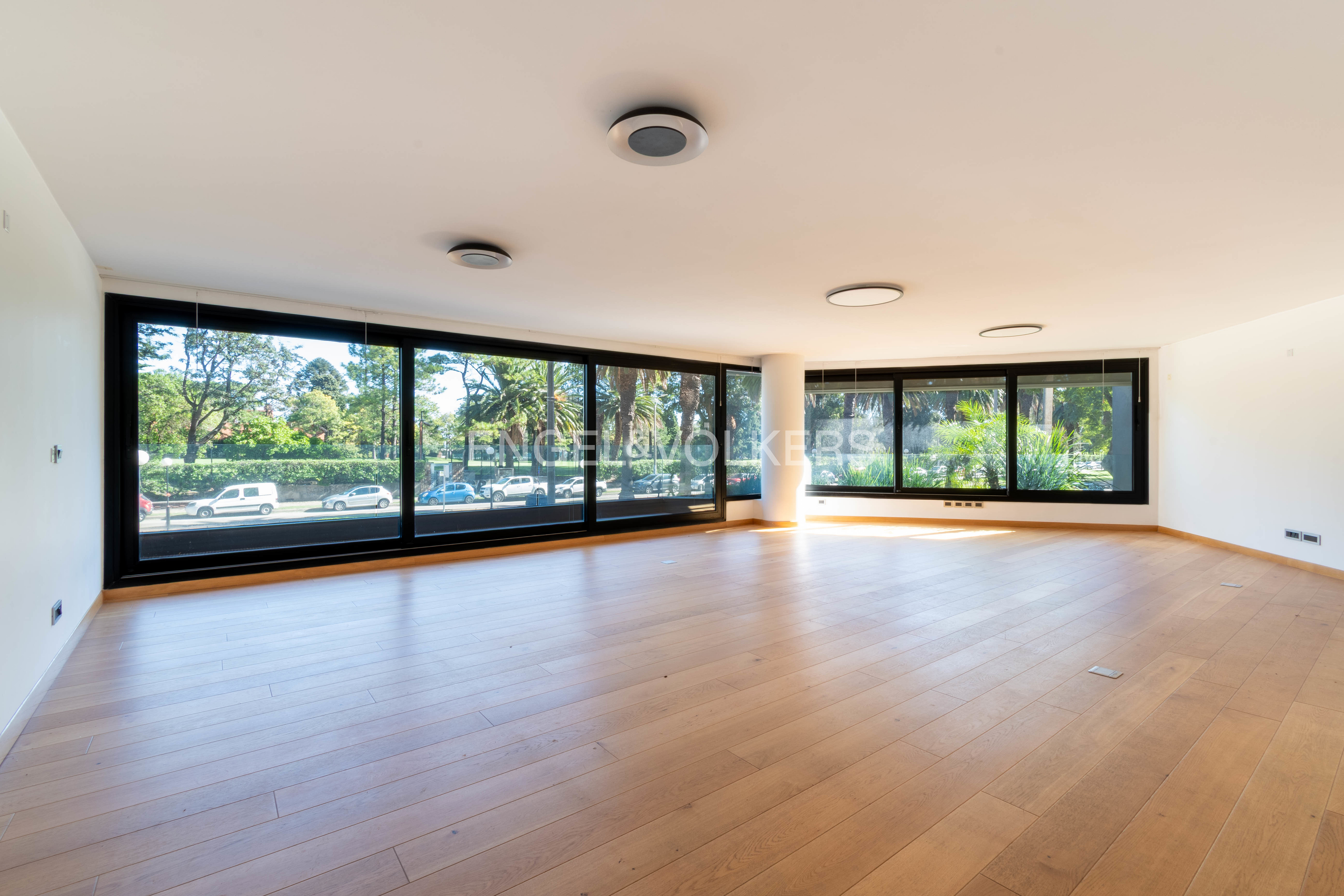 Brand new elegant apartment in Golf