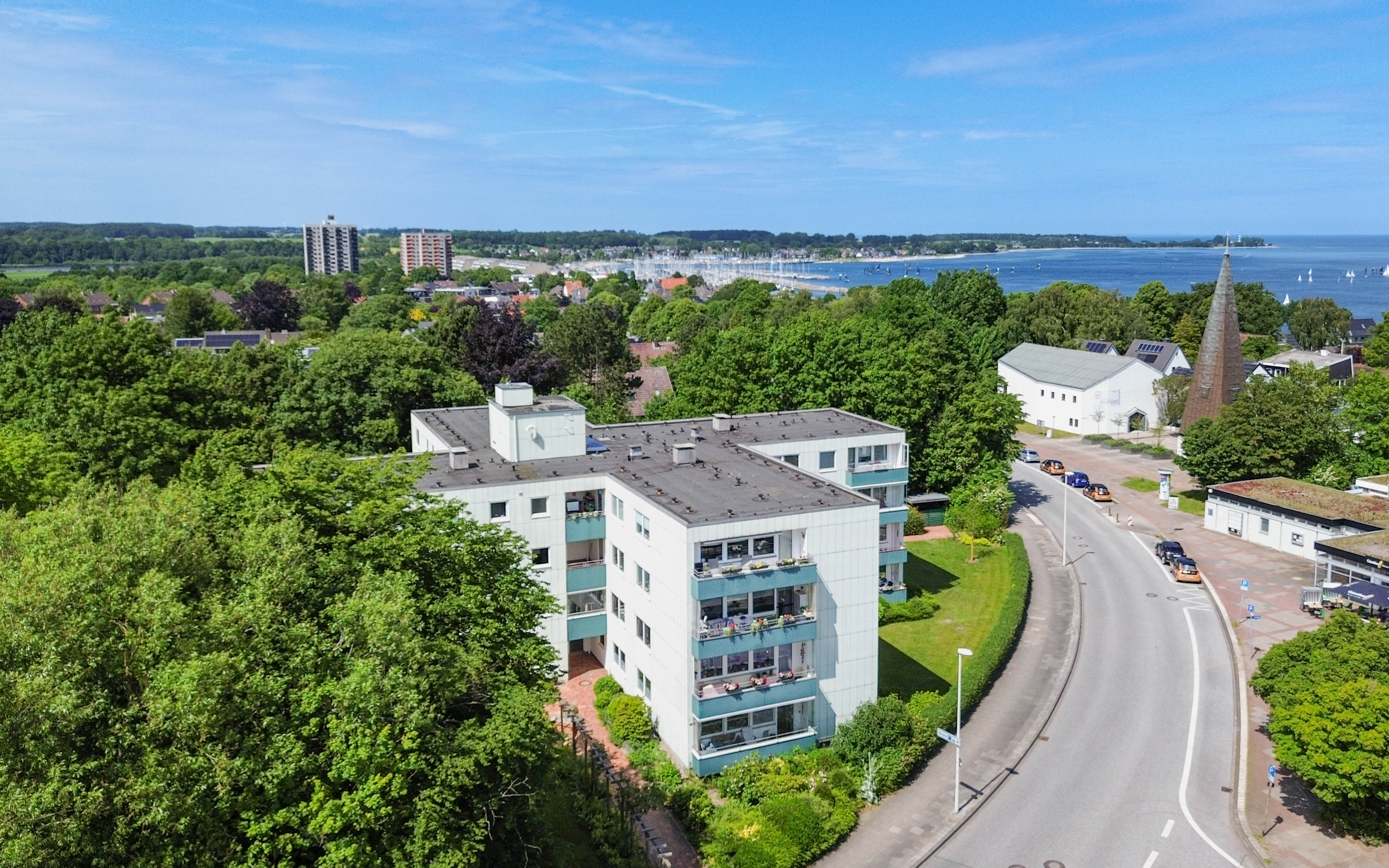 Charmante 2-Zimmer-Wohnung mit Balkon & Garage – frisch saniert