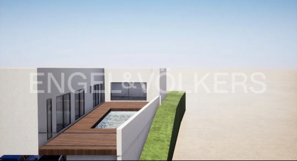 Contemporary single storey villa with pool