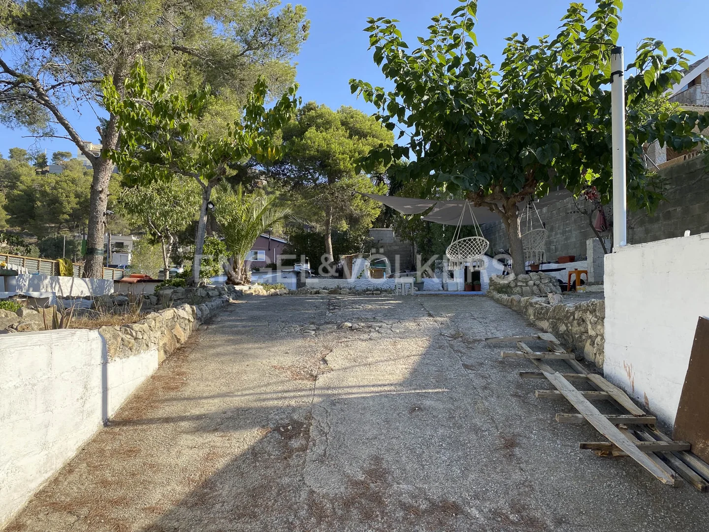 Plot of land with all services in Les Palmeres