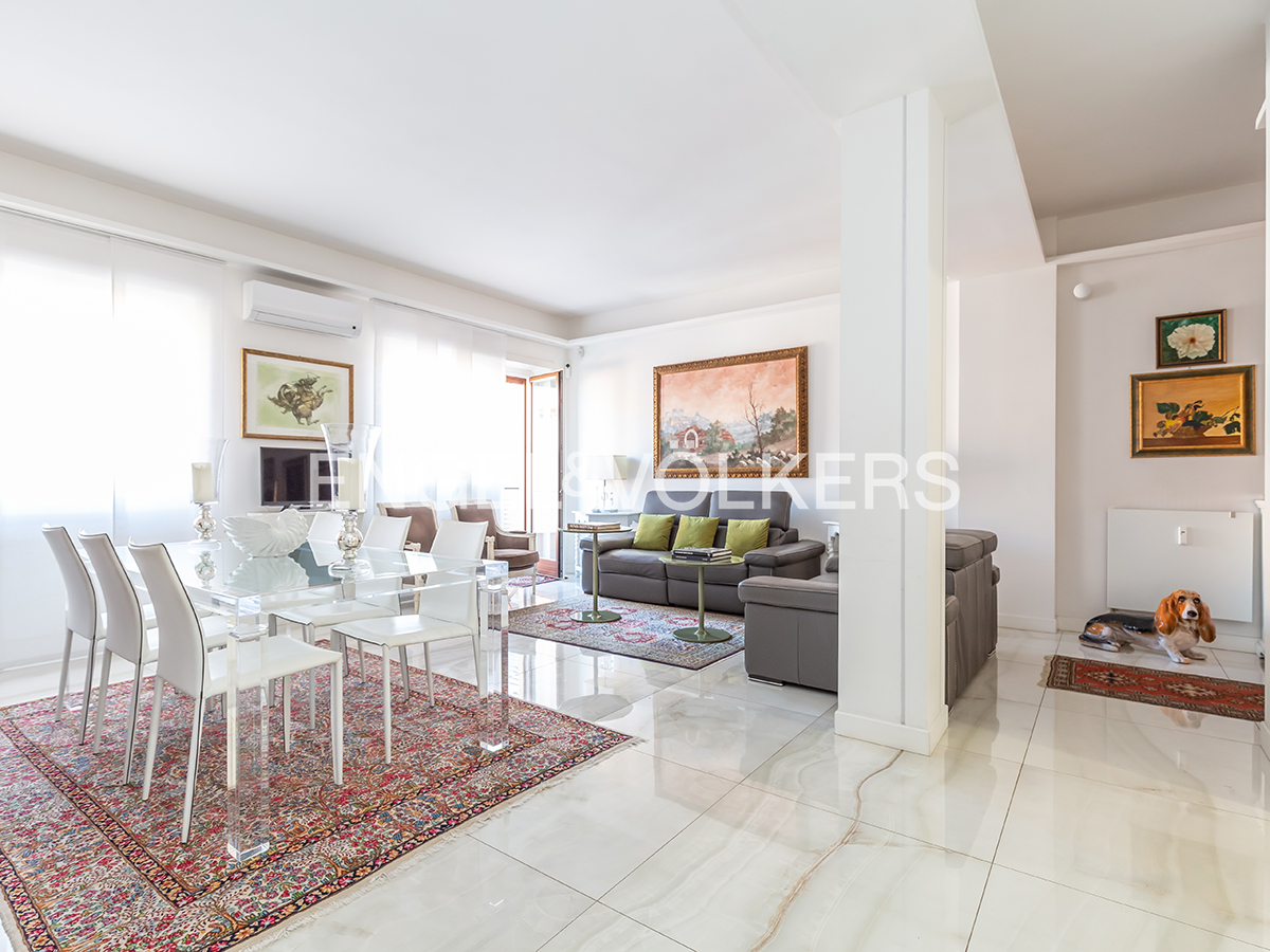 Bare ownership – Immaculate two-bedroom apartment with balcony and cellar in the Gregorio VII area