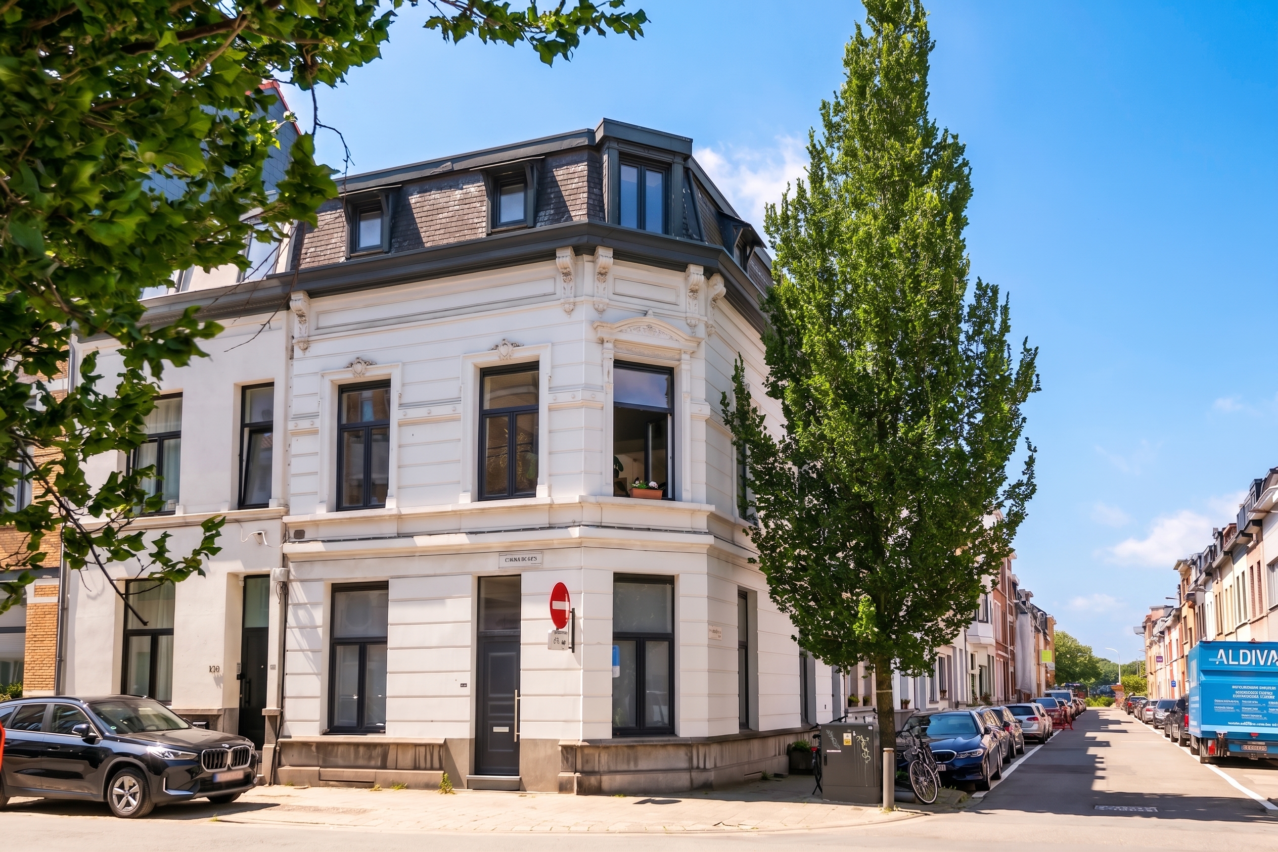 Income property with two residential units in a prime location
