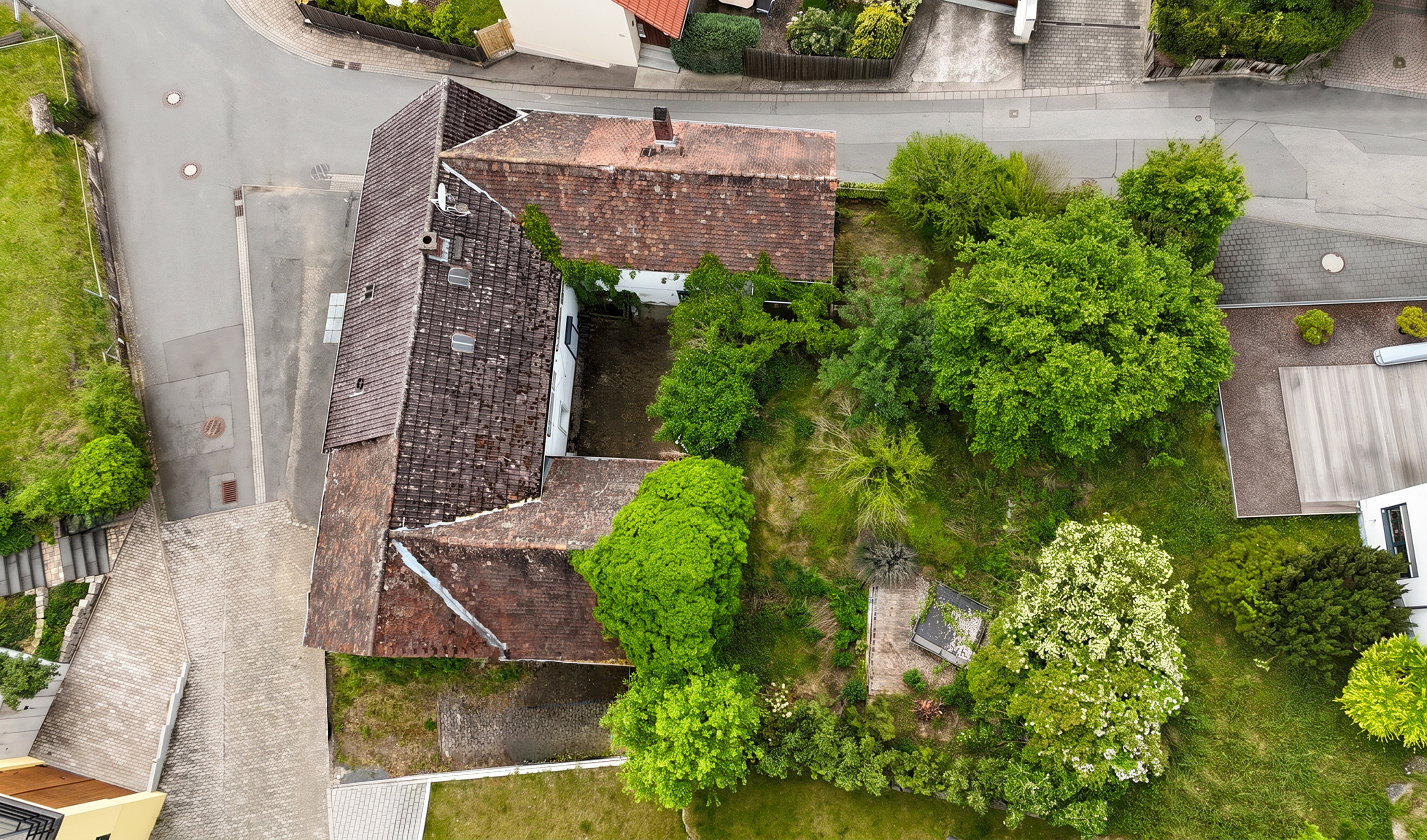 Attraktives Grundstück mit Altbestand in Seeheim-Jhm. Malchen