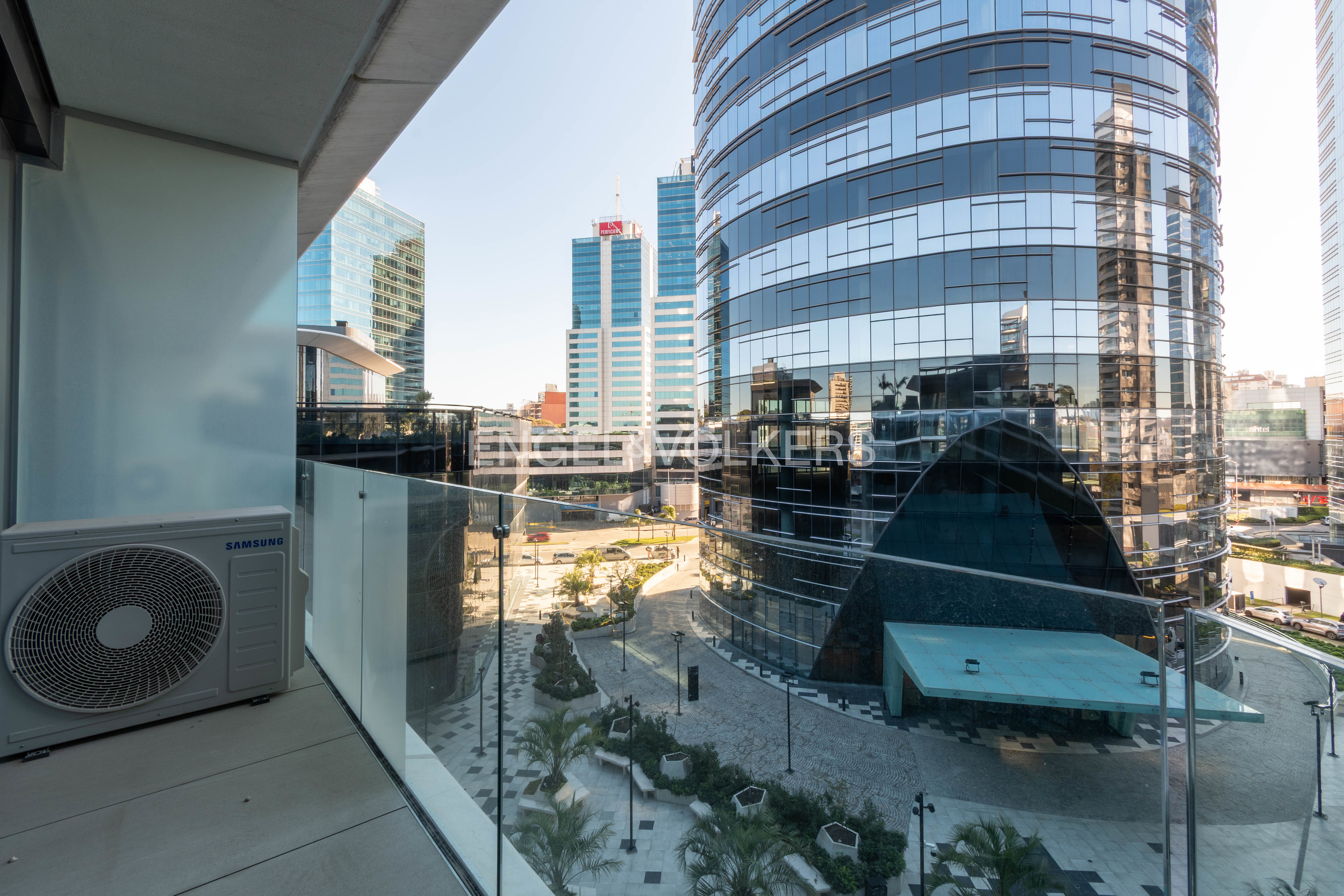 2-bedroom apartment in COSMOS. 5th floor.