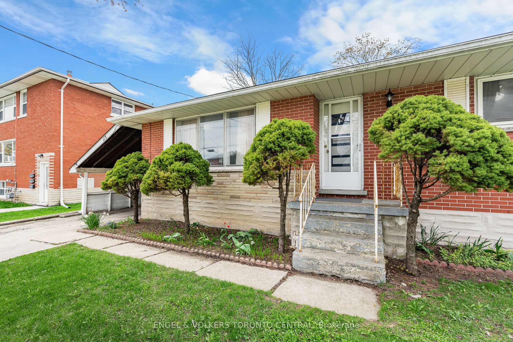 Spacious Bungalow Offers The Perfect In-Law Setup