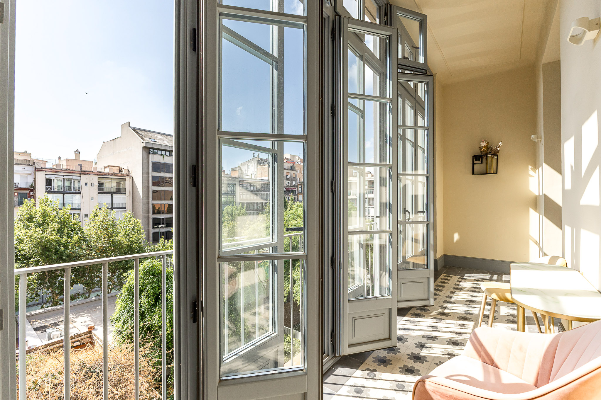 Elegant apartment in Eixample