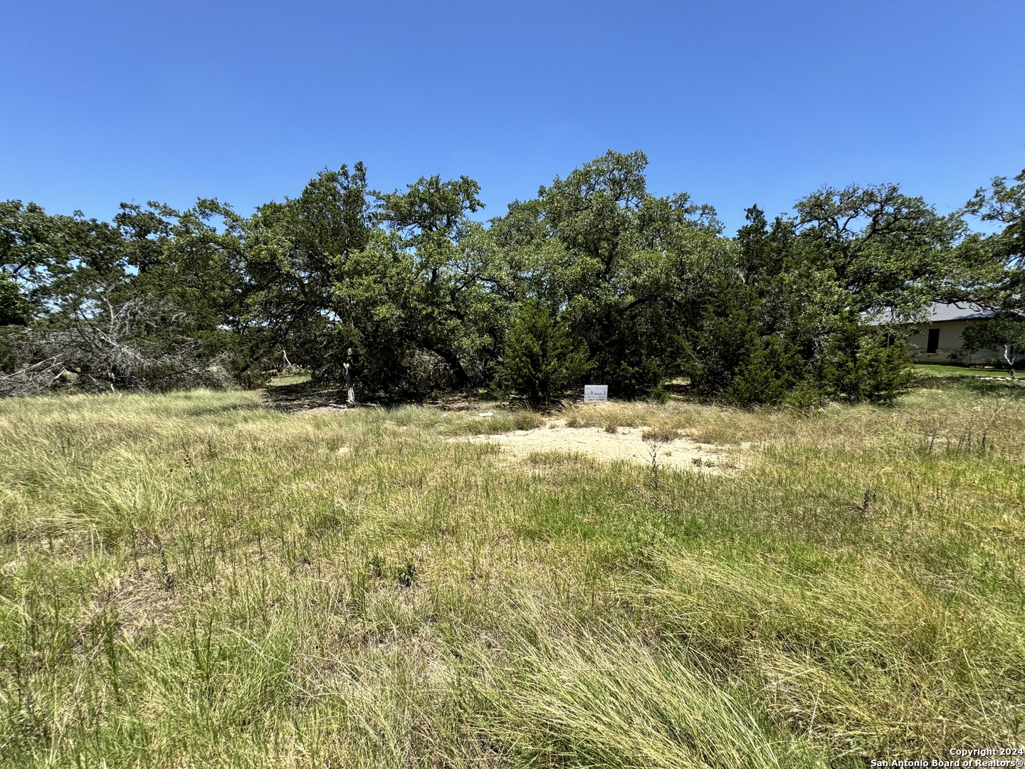 Large Lot in Belle Oaks!