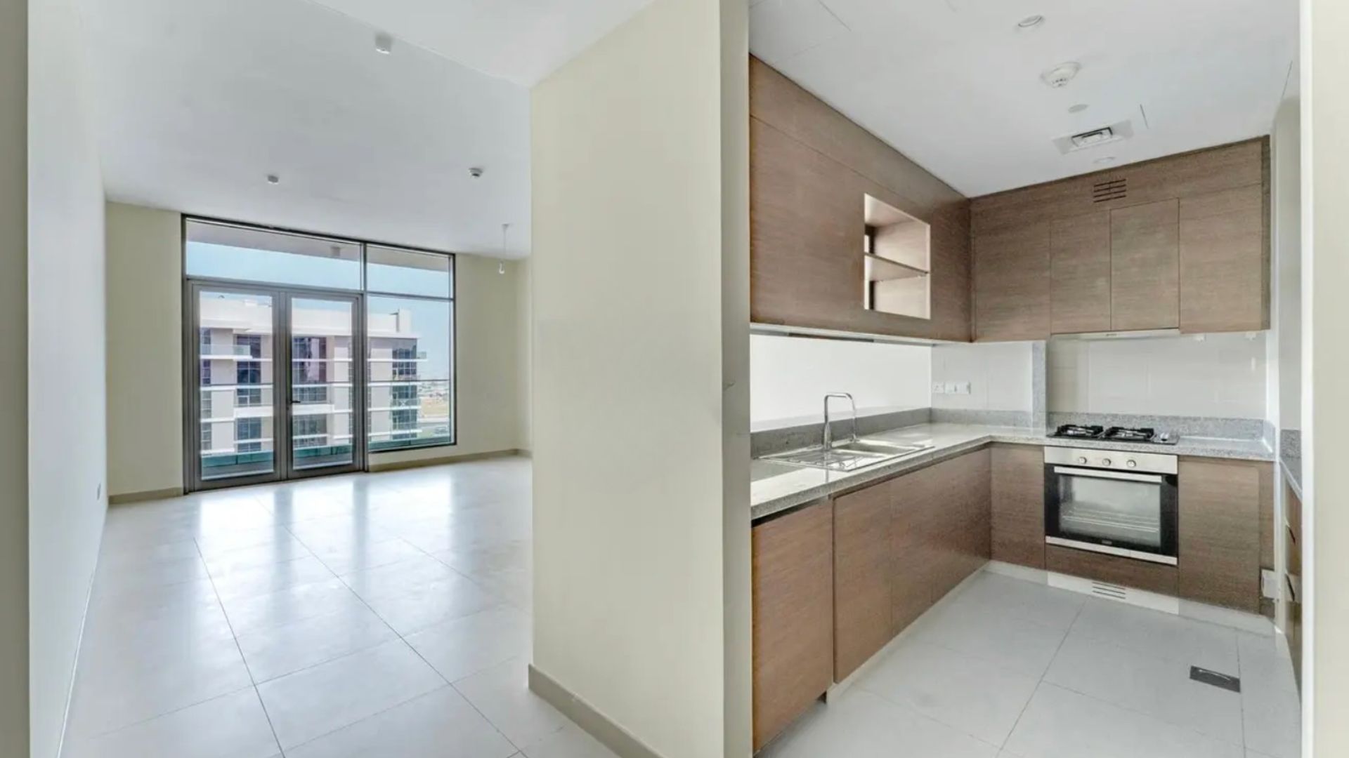 Vacant | Ready to Move | New