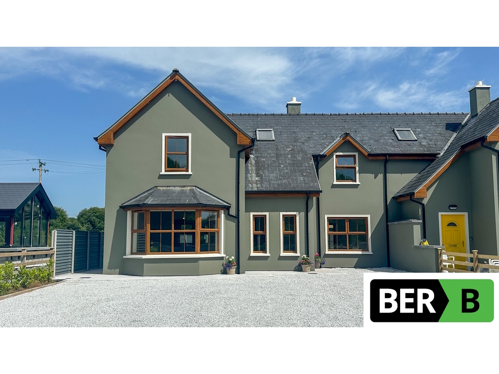 Spacious Semi-detached home in a prime Kenmare location
