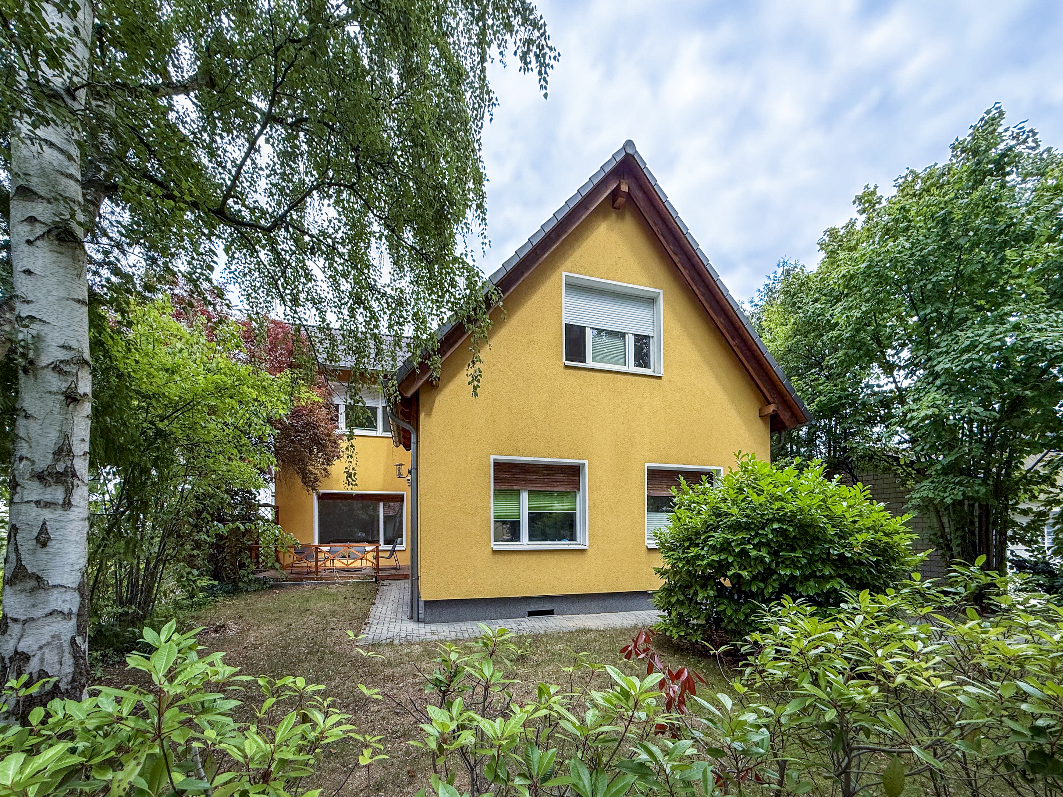 Großzügiges Einfamilienhaus mit privatem Garten: Entspannen und Wohlfühlen