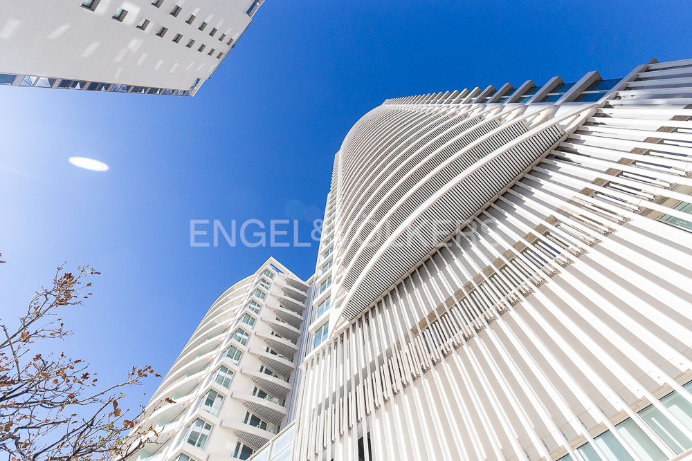 Spectacular flat in IKON tower
