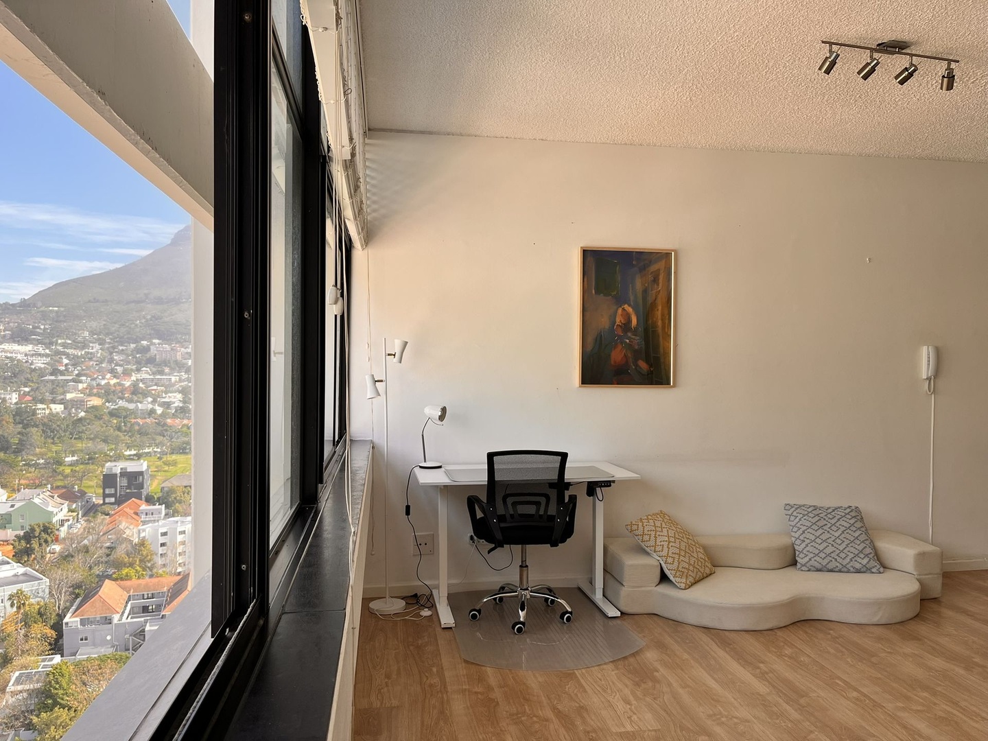 Bright Furnished Studio with Spectacular Views | Gardens Shopping Centre