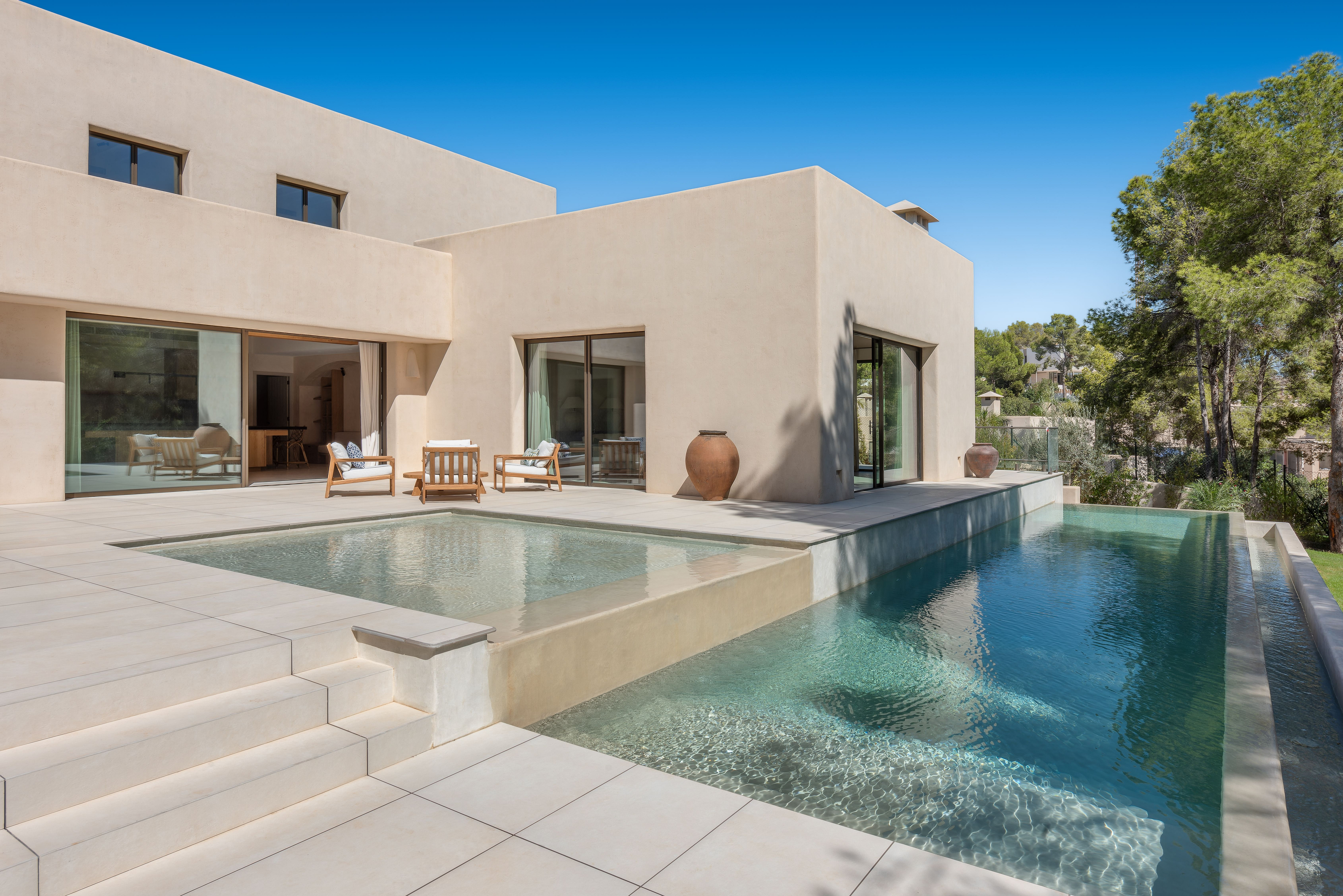 Privacy, spacious architecture and a Mediterranean way of life – just a few steps from the sea