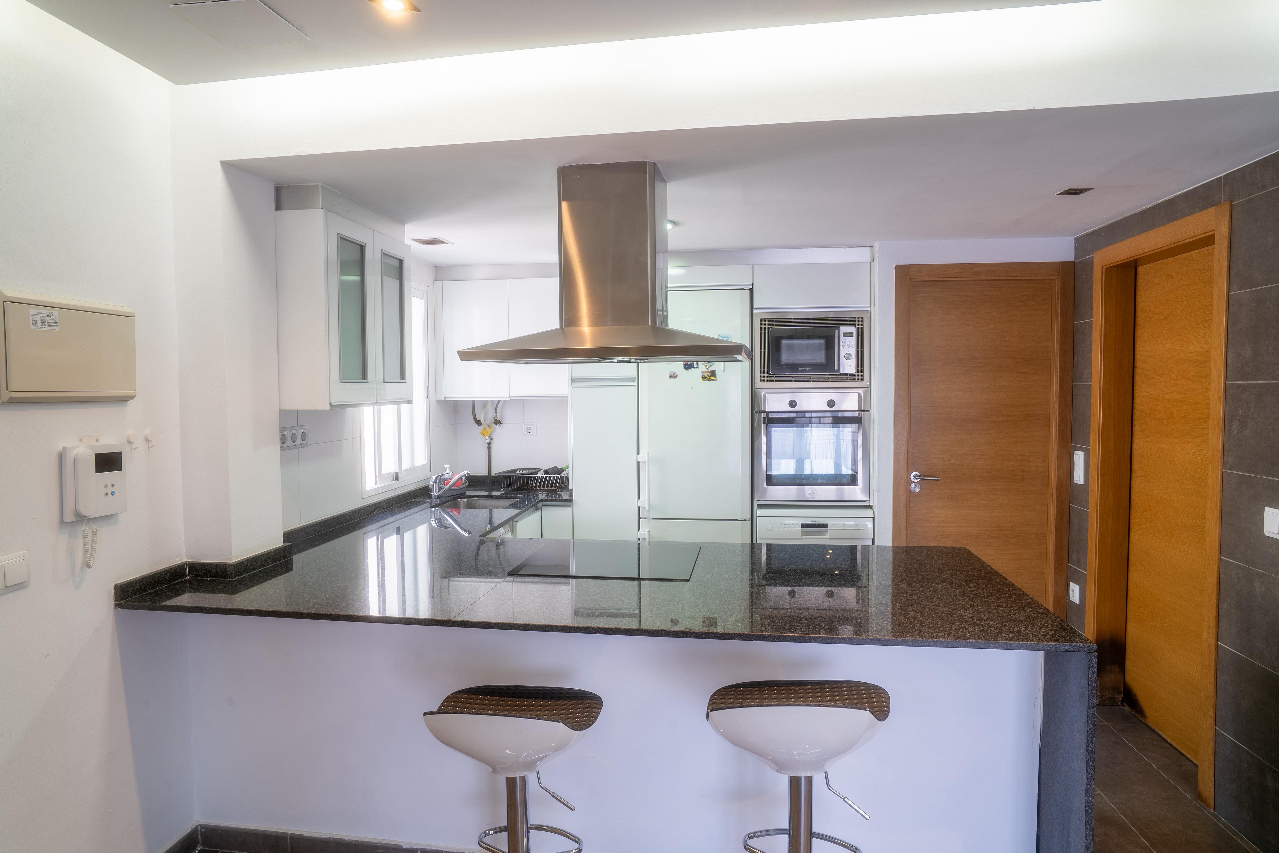 Very bright 3-bedroom apartment