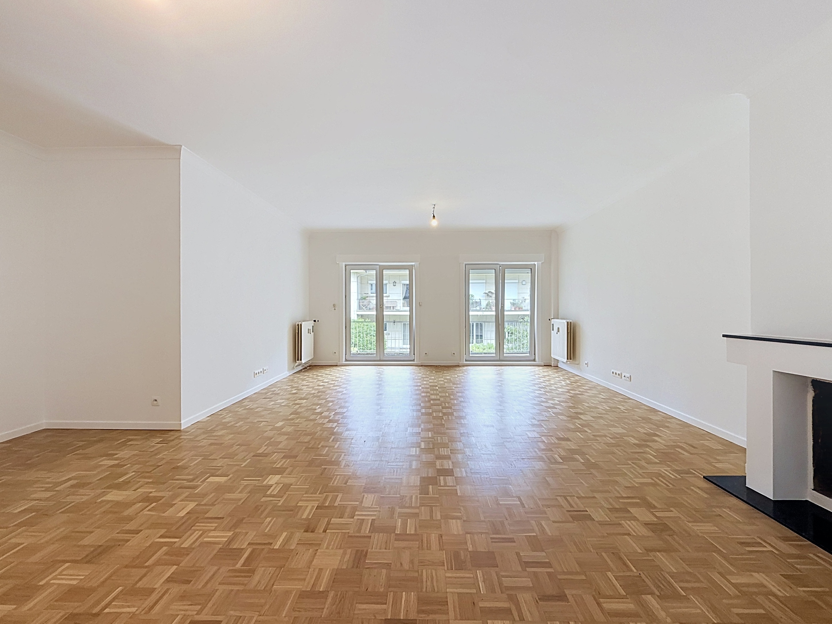 Spacious apartment with south-facing terrace – 3 bedrooms.