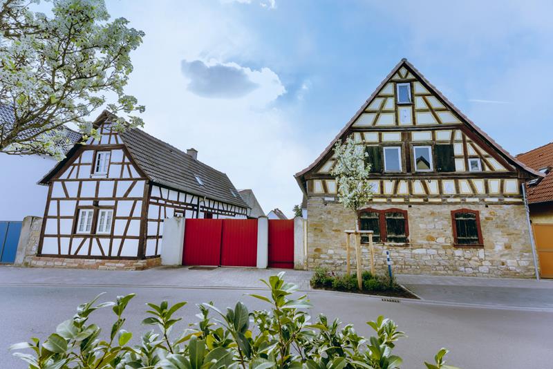 Historisches Anwesen mit Reitanlage und vielseitigem Nutzungspotenzial!