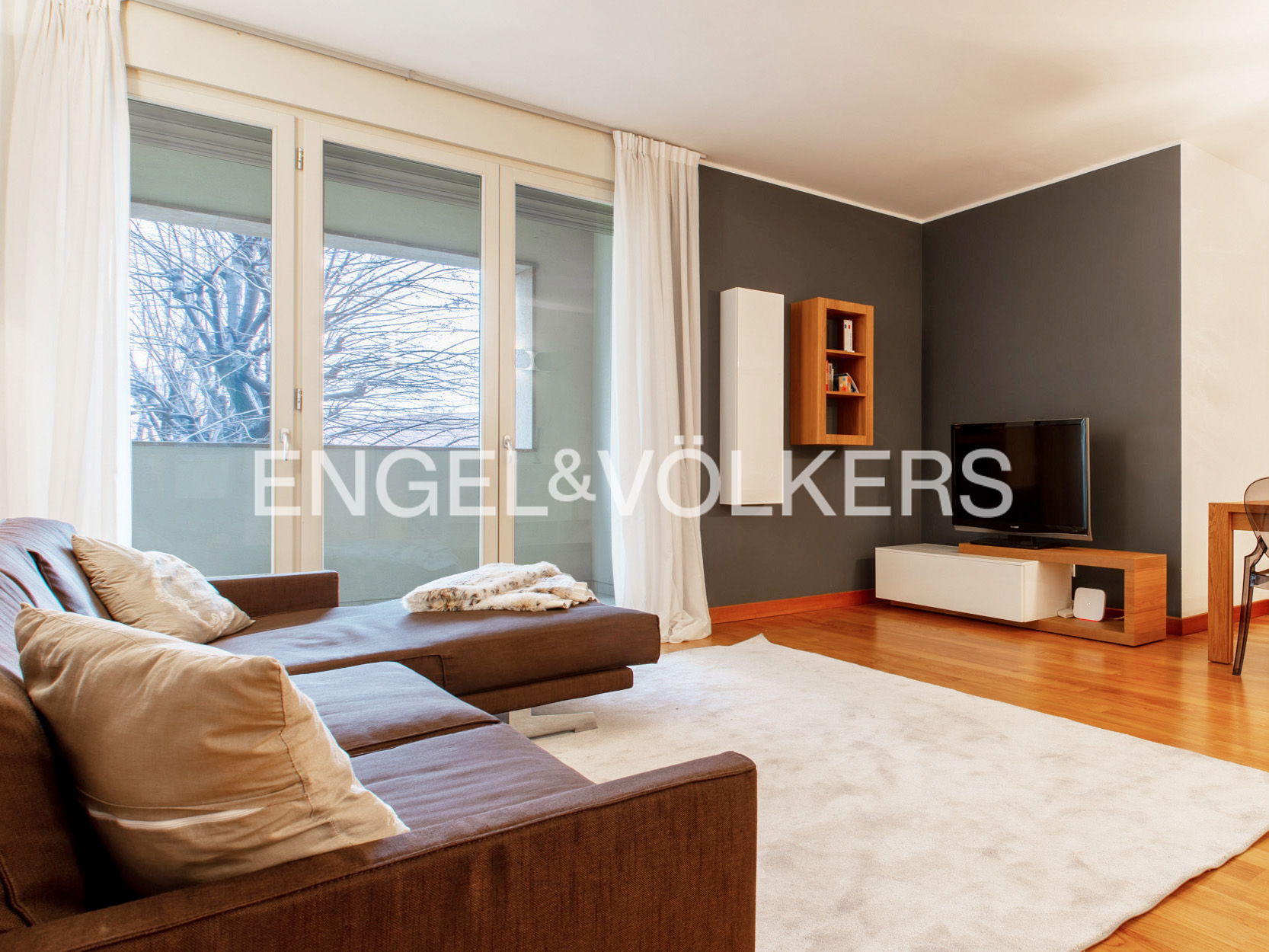 Exclusive apartment with box in Sant'Ambrogio area