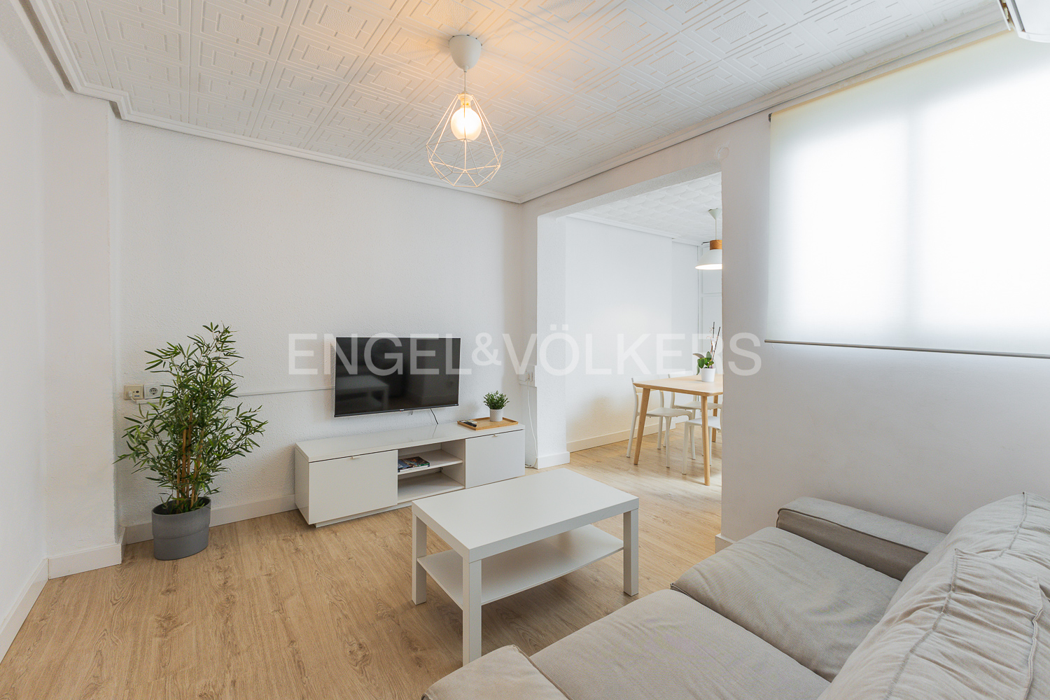 Apartamento reformado junto a la Playa de La Malvarrosa