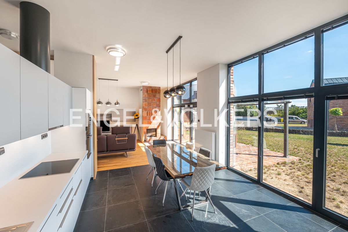 Designer Fully Furnished Family House